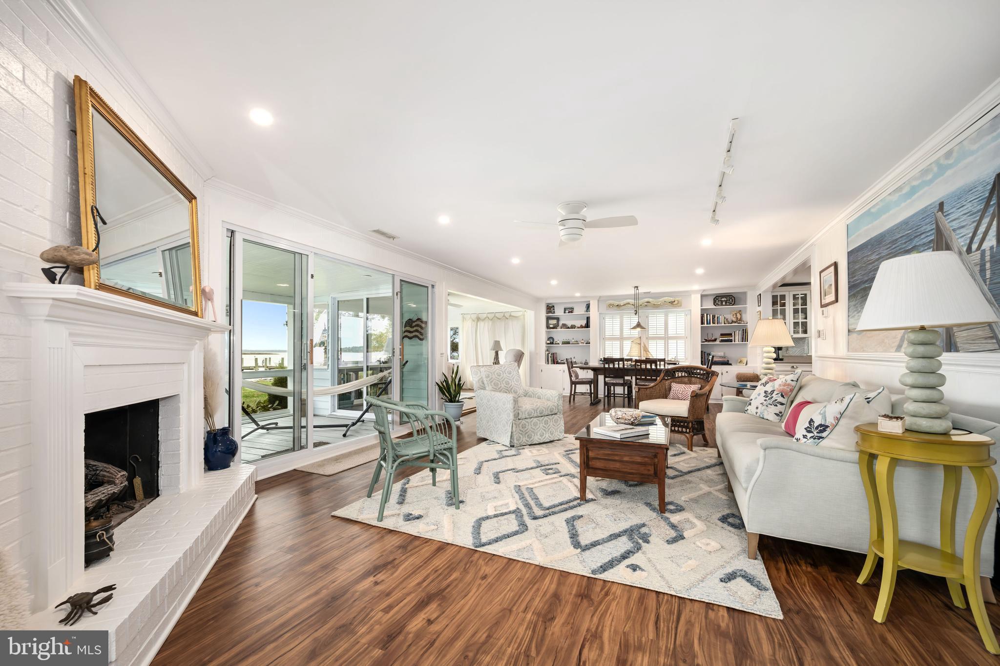 DEEP POINT - Residential