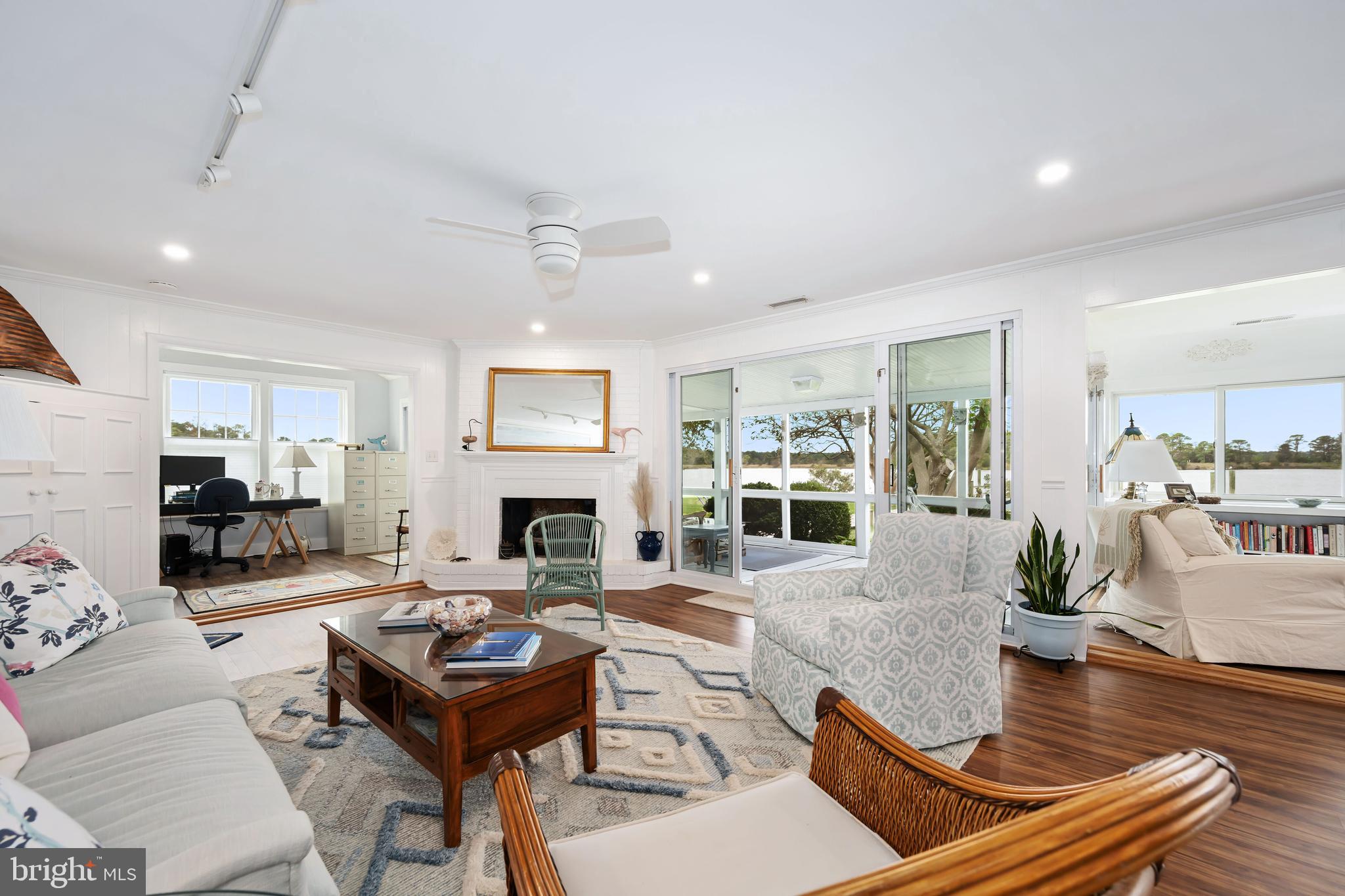 DEEP POINT - Residential