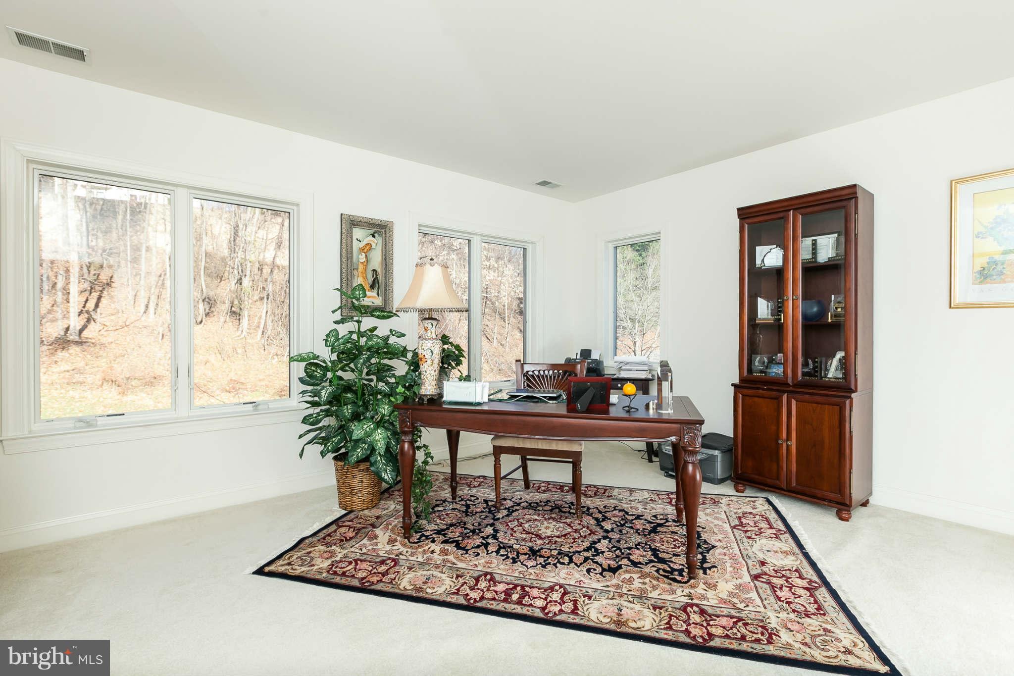 ROCKLAND RIDGE - Residential