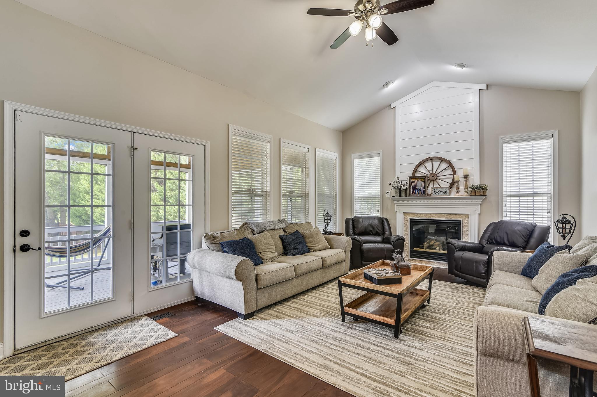 FOX HOLLOW - Residential