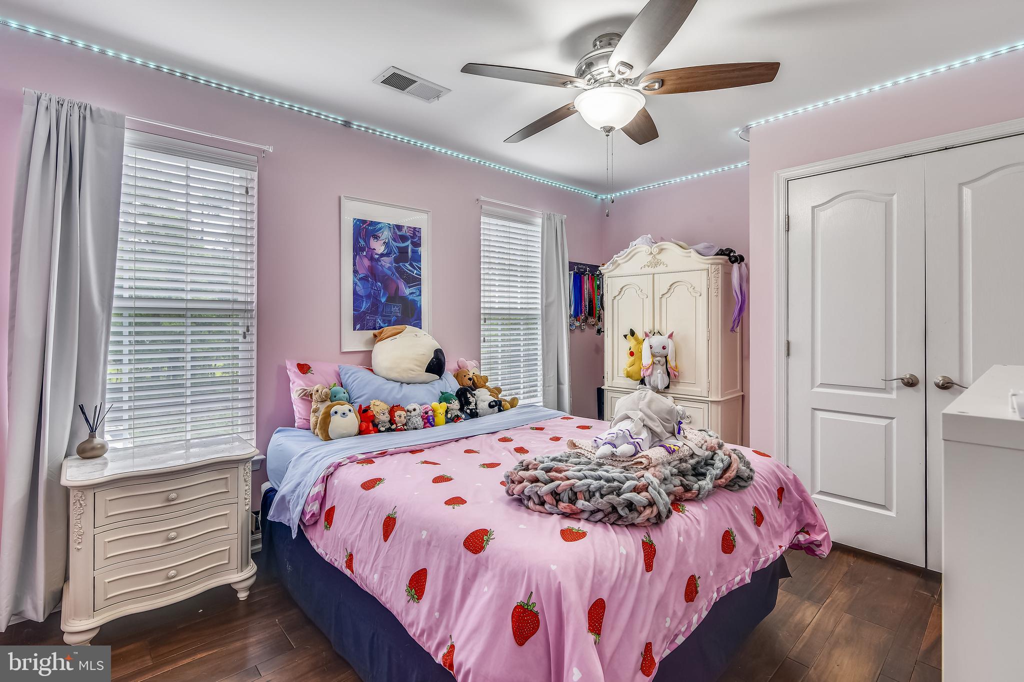 FOX HOLLOW - Residential