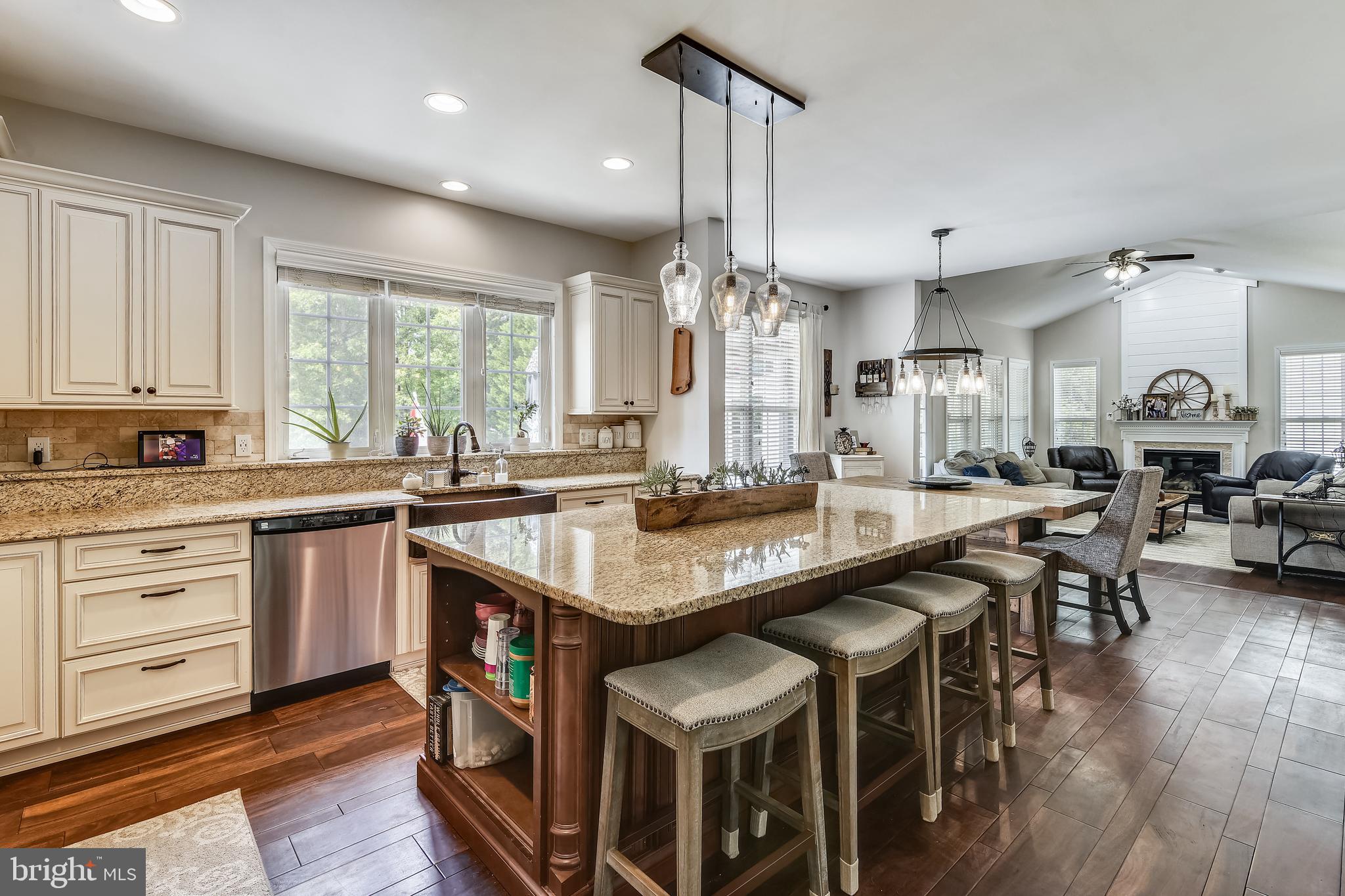 FOX HOLLOW - Residential