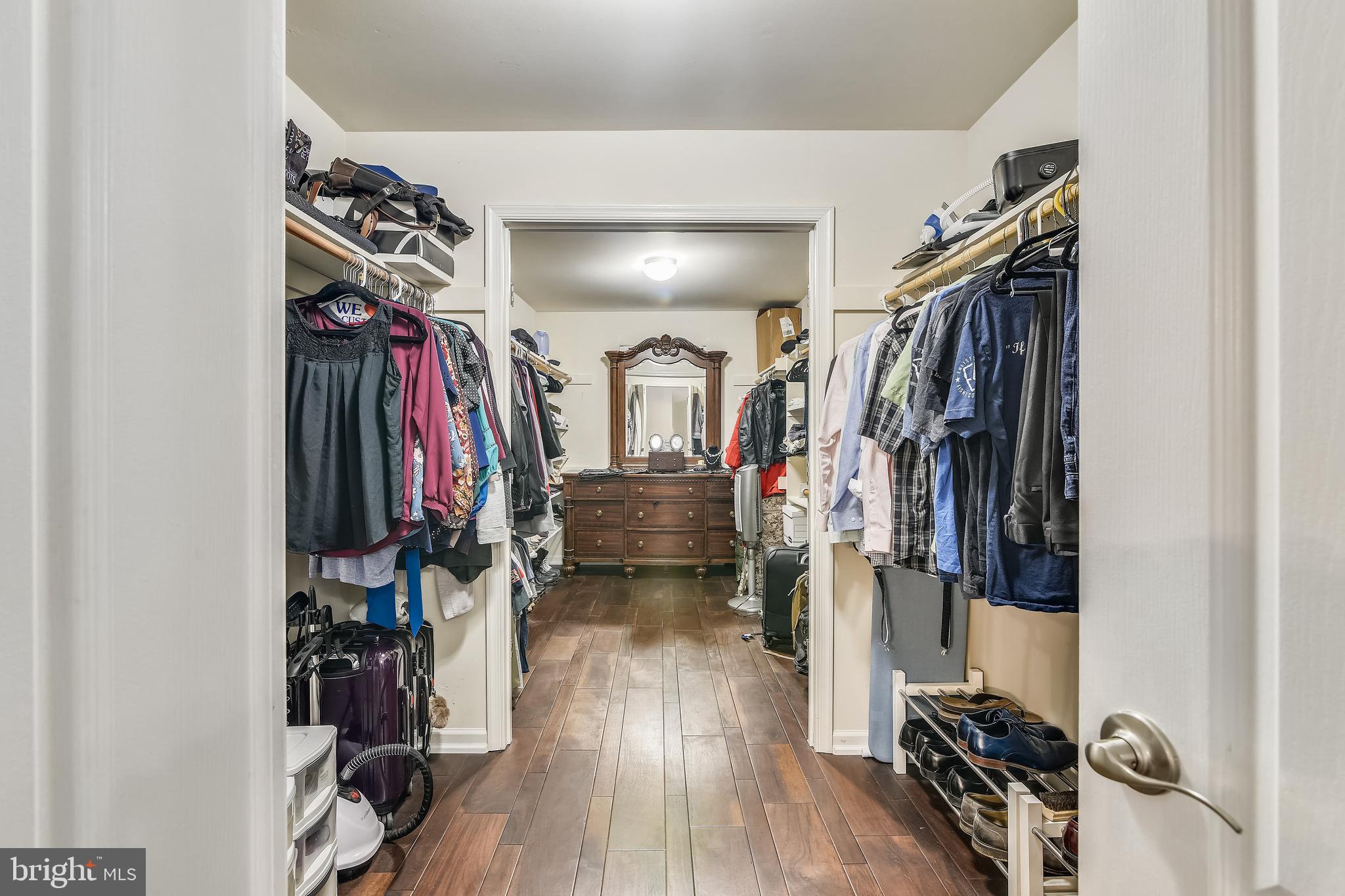 FOX HOLLOW - Residential