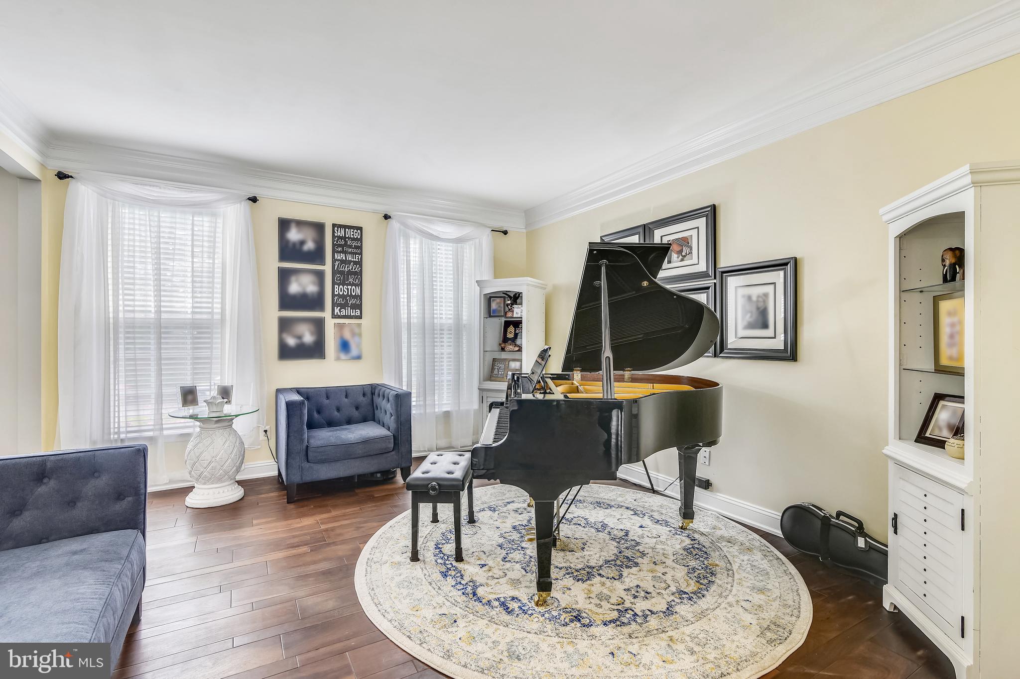 FOX HOLLOW - Residential