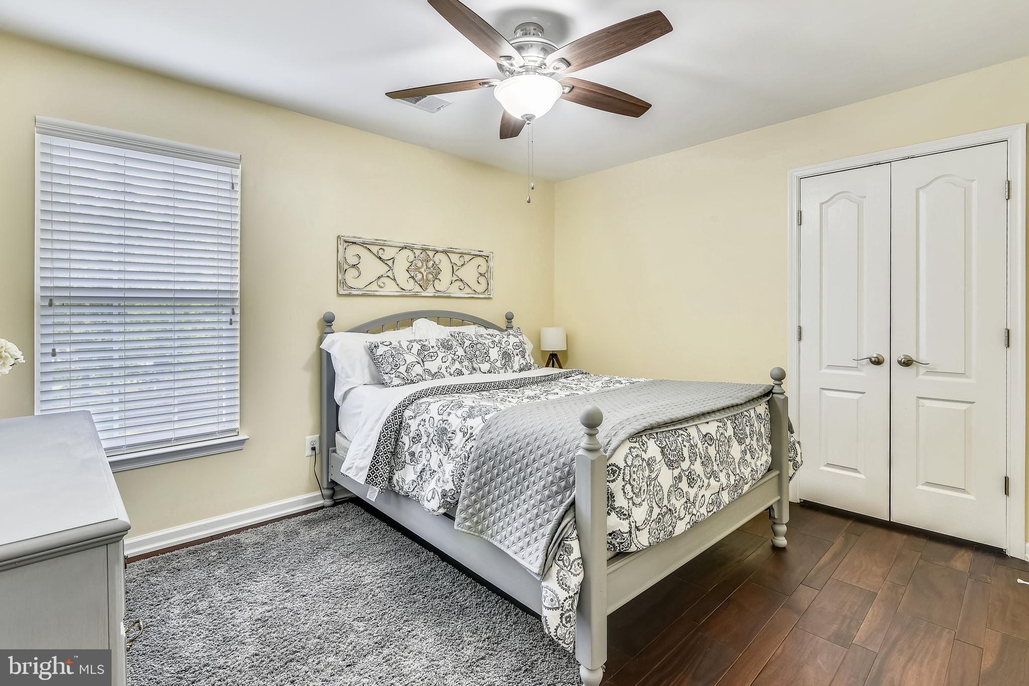 FOX HOLLOW - Residential