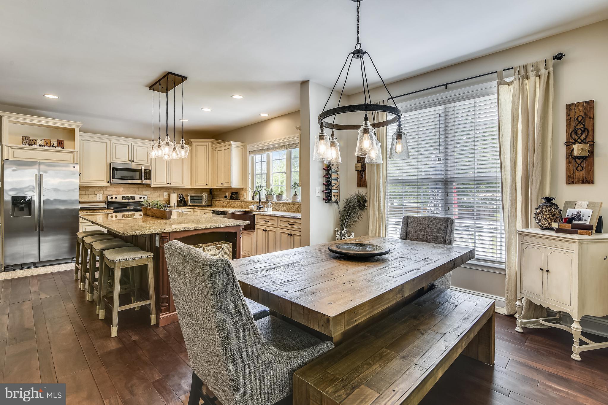 FOX HOLLOW - Residential