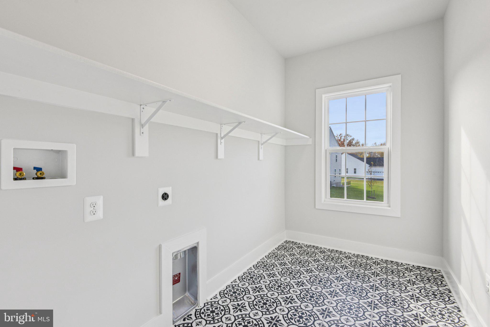 GLENN DALE ESTATES - Residential