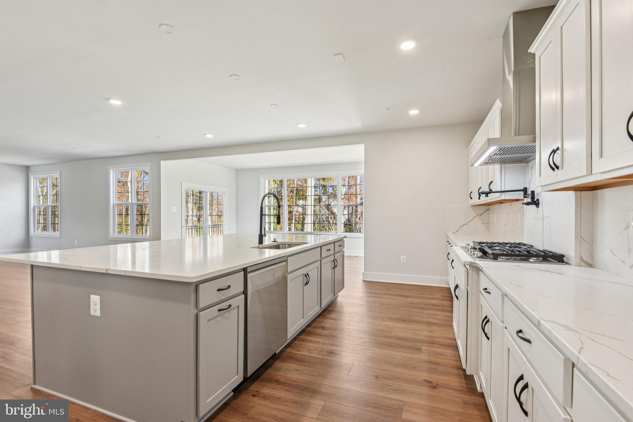 GLENN DALE ESTATES - Residential