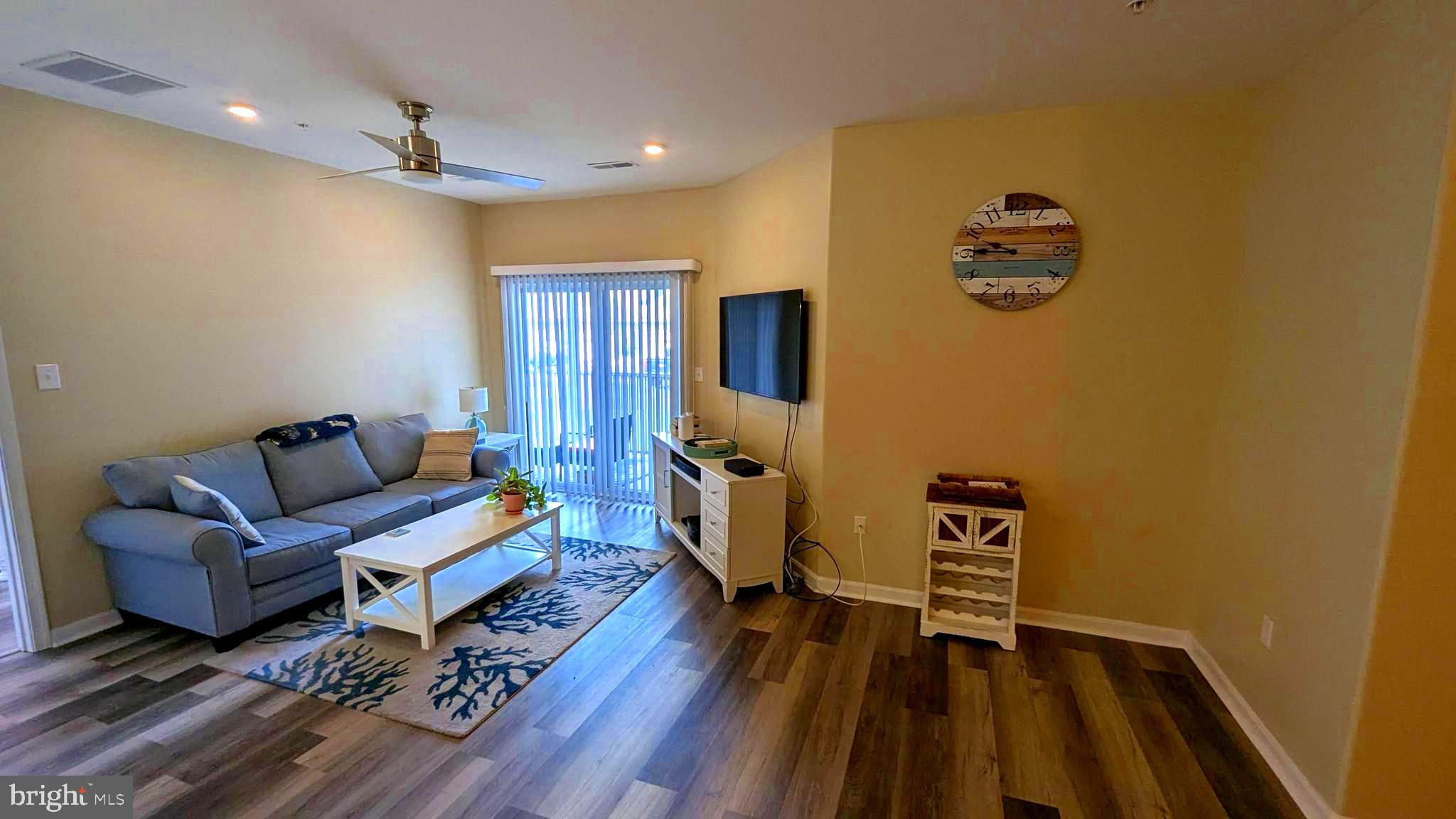 HEARTHSTONE MANOR - Residential