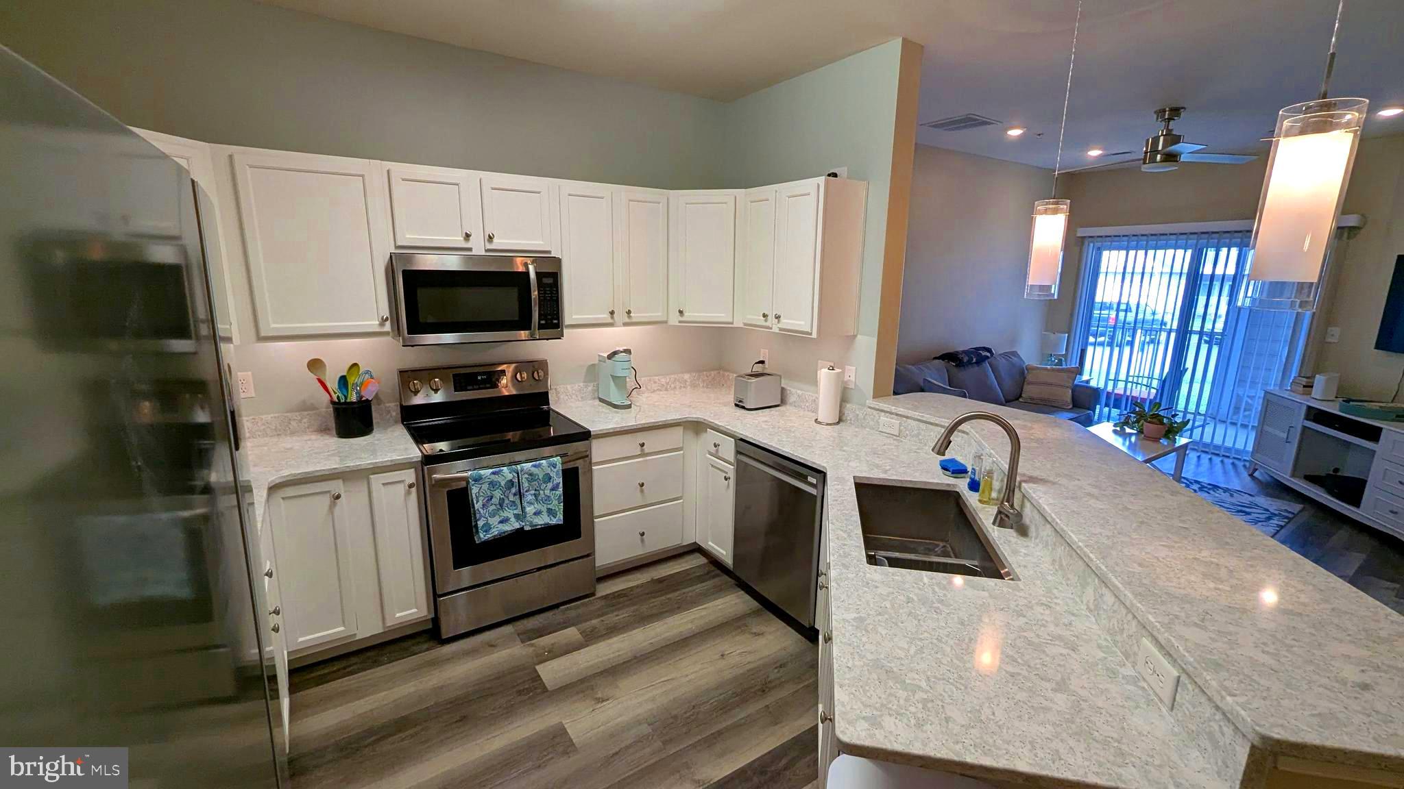 HEARTHSTONE MANOR - Residential