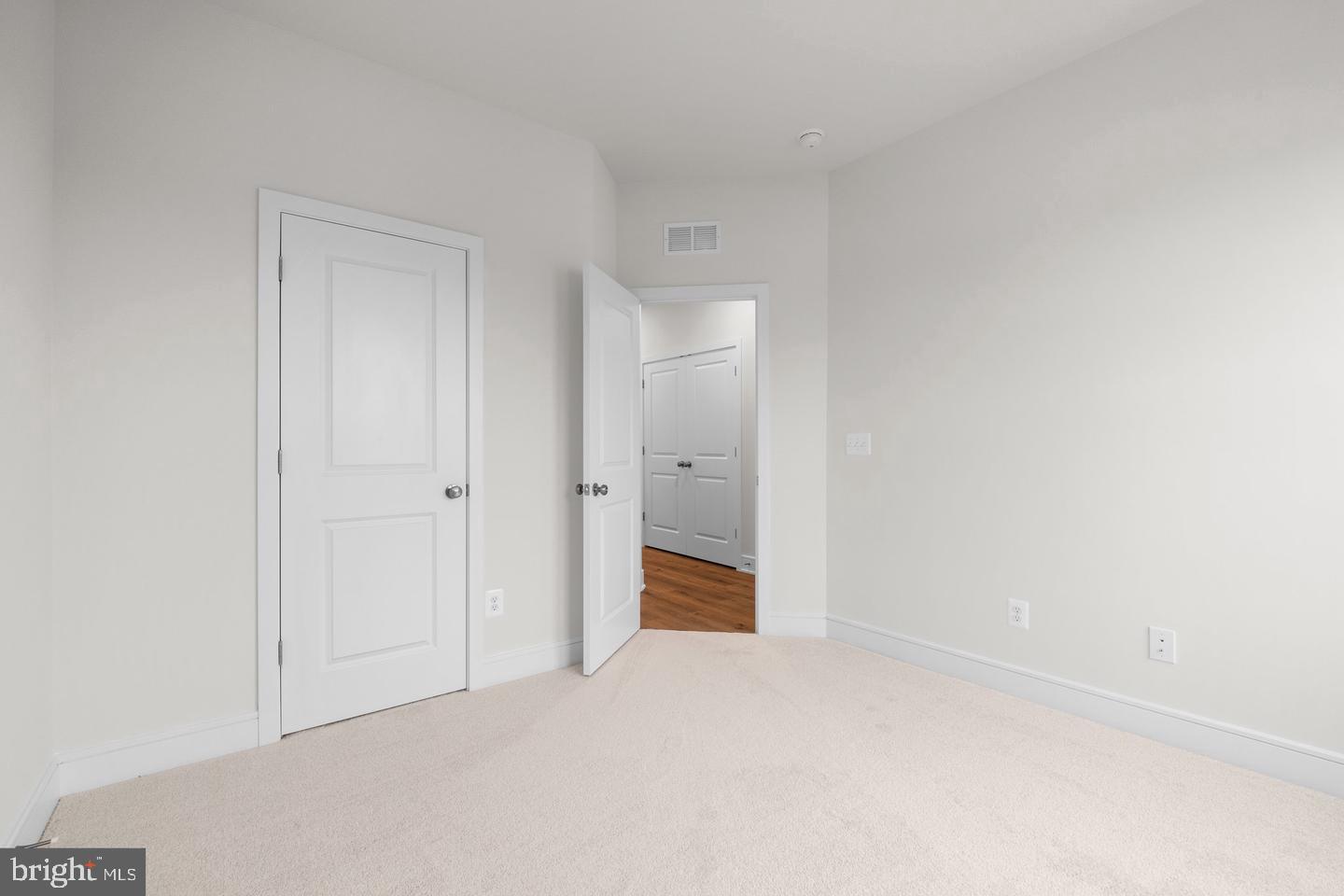 LAKE FREDERICK - Residential