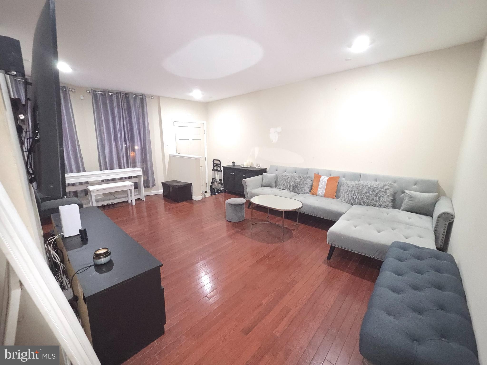 RESERVOIR HILL - Residential