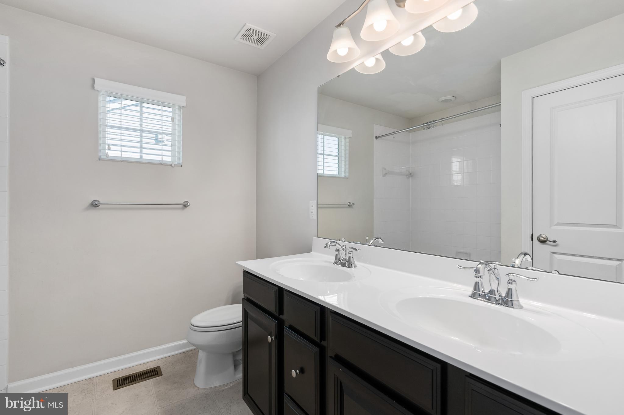 LEE'S PARKE - Residential