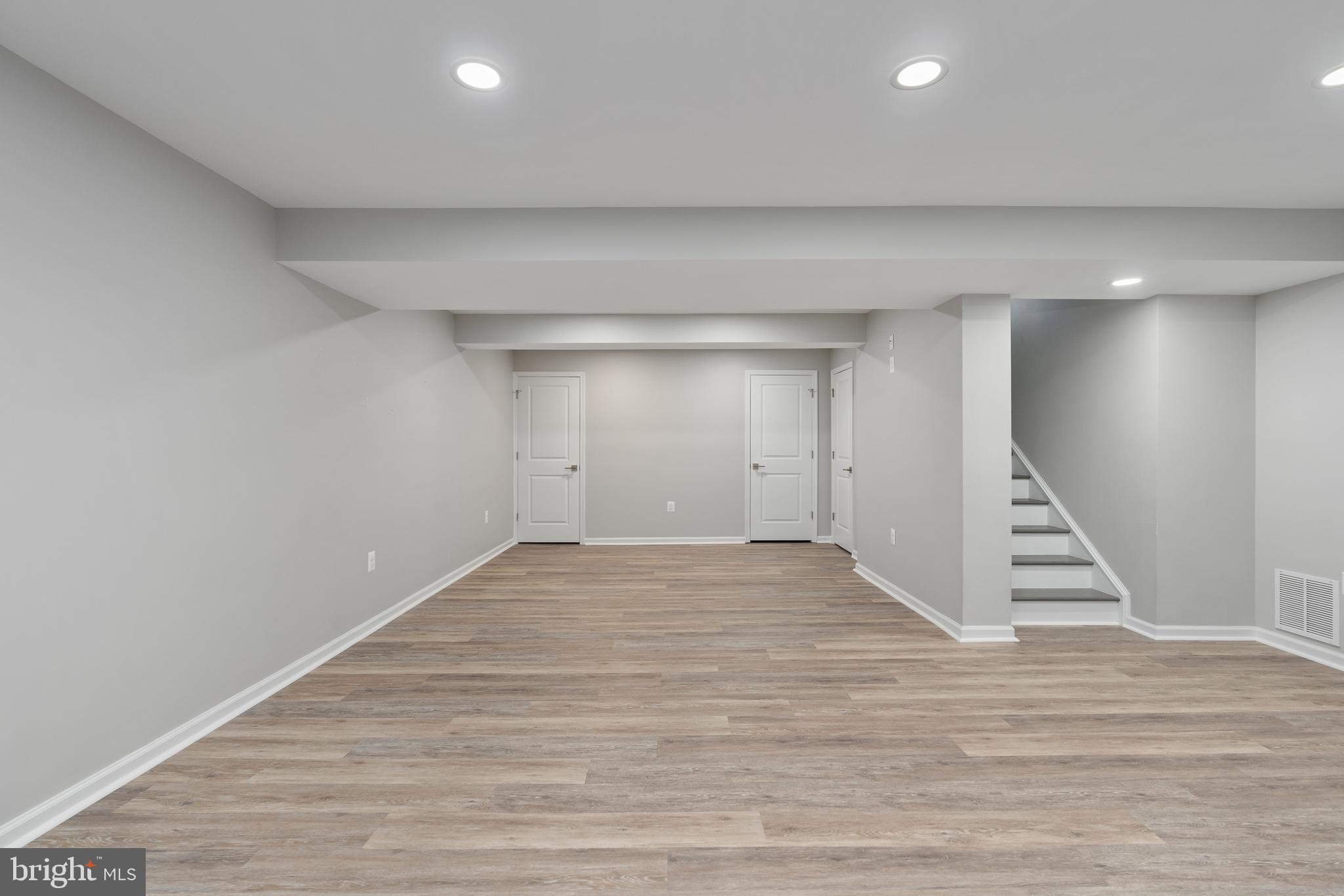 LEE'S PARKE - Residential