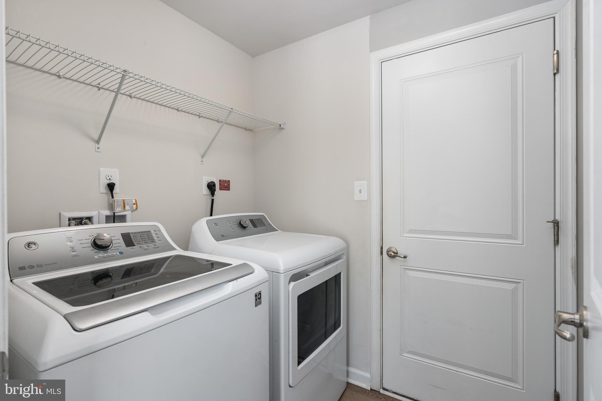 LEE'S PARKE - Residential