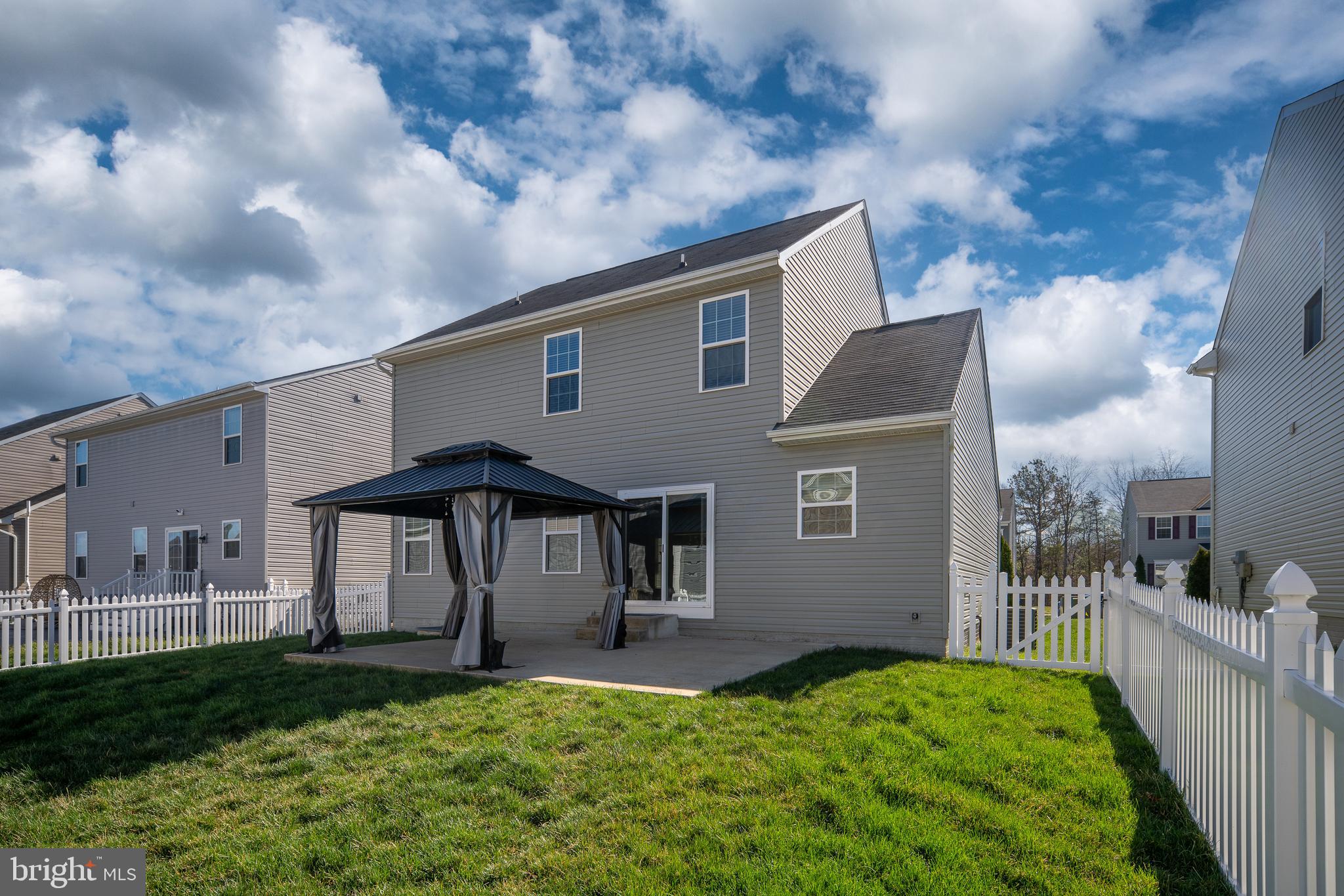 LEE'S PARKE - Residential