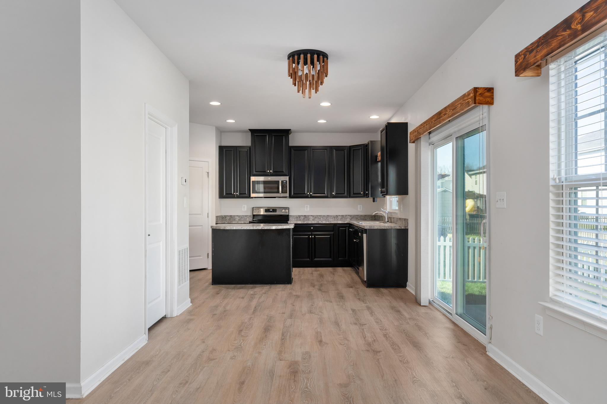 LEE'S PARKE - Residential