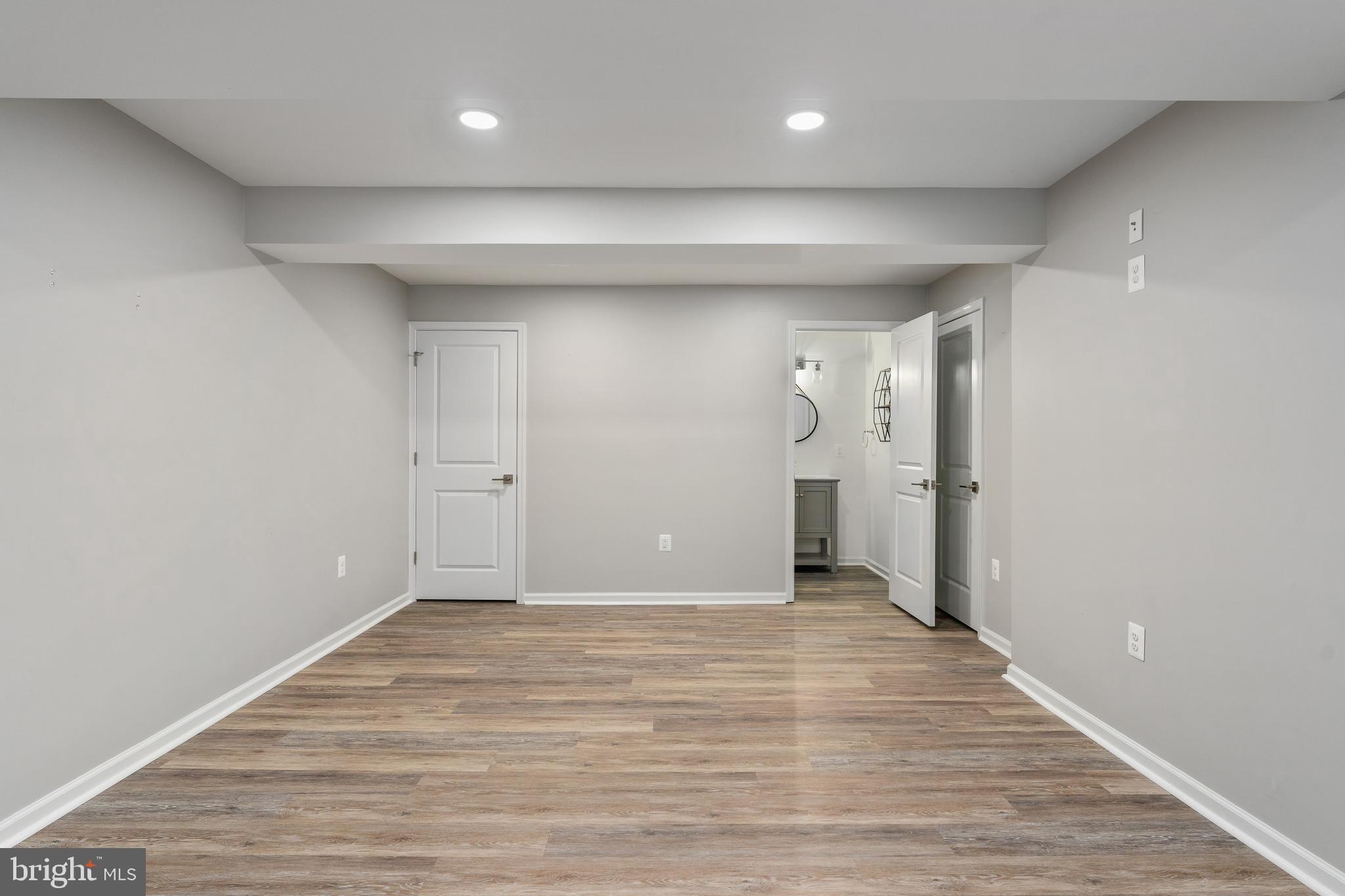 LEE'S PARKE - Residential