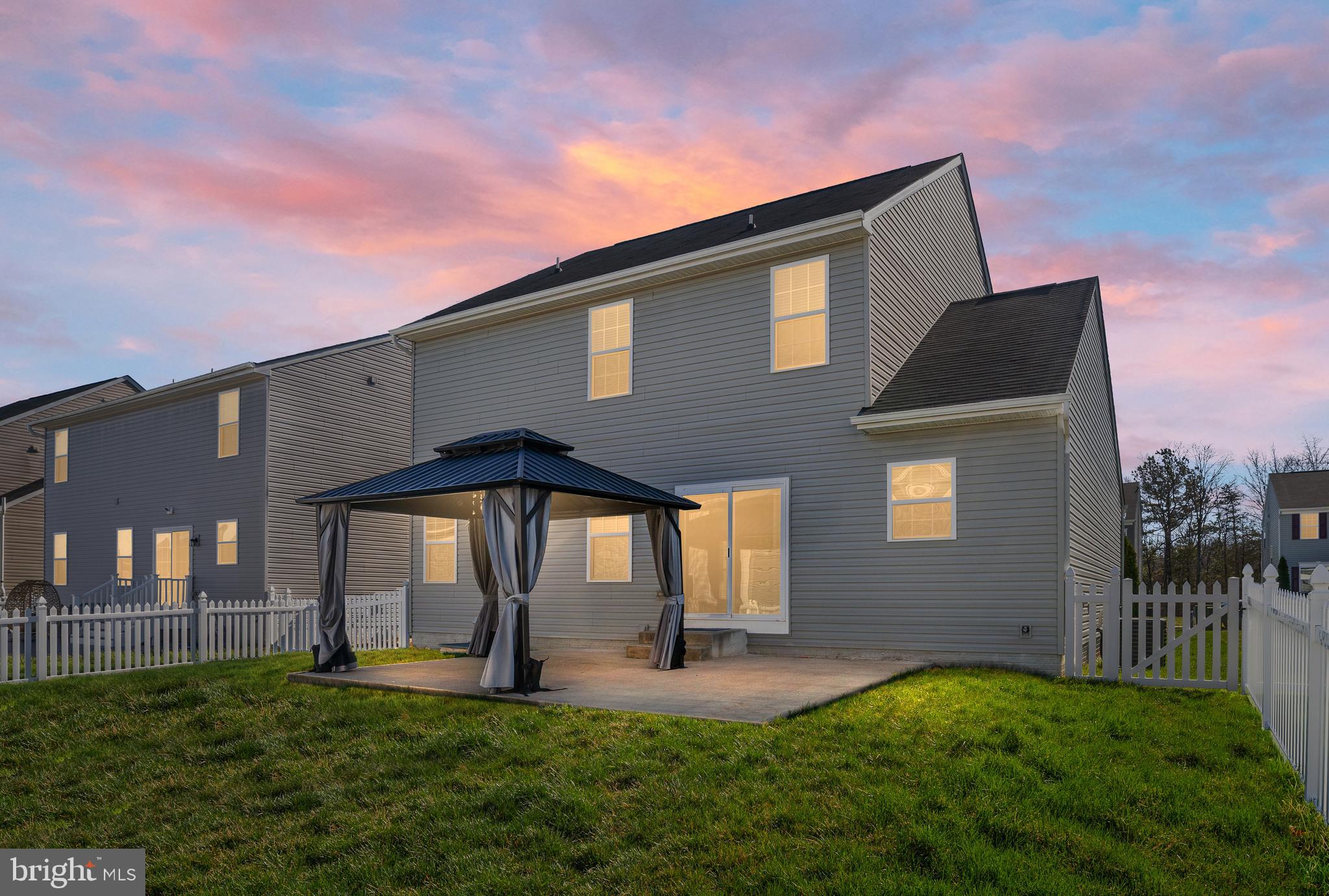 LEE'S PARKE - Residential