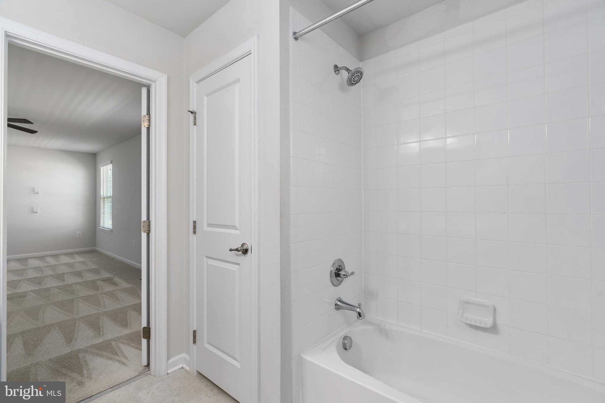 LEE'S PARKE - Residential