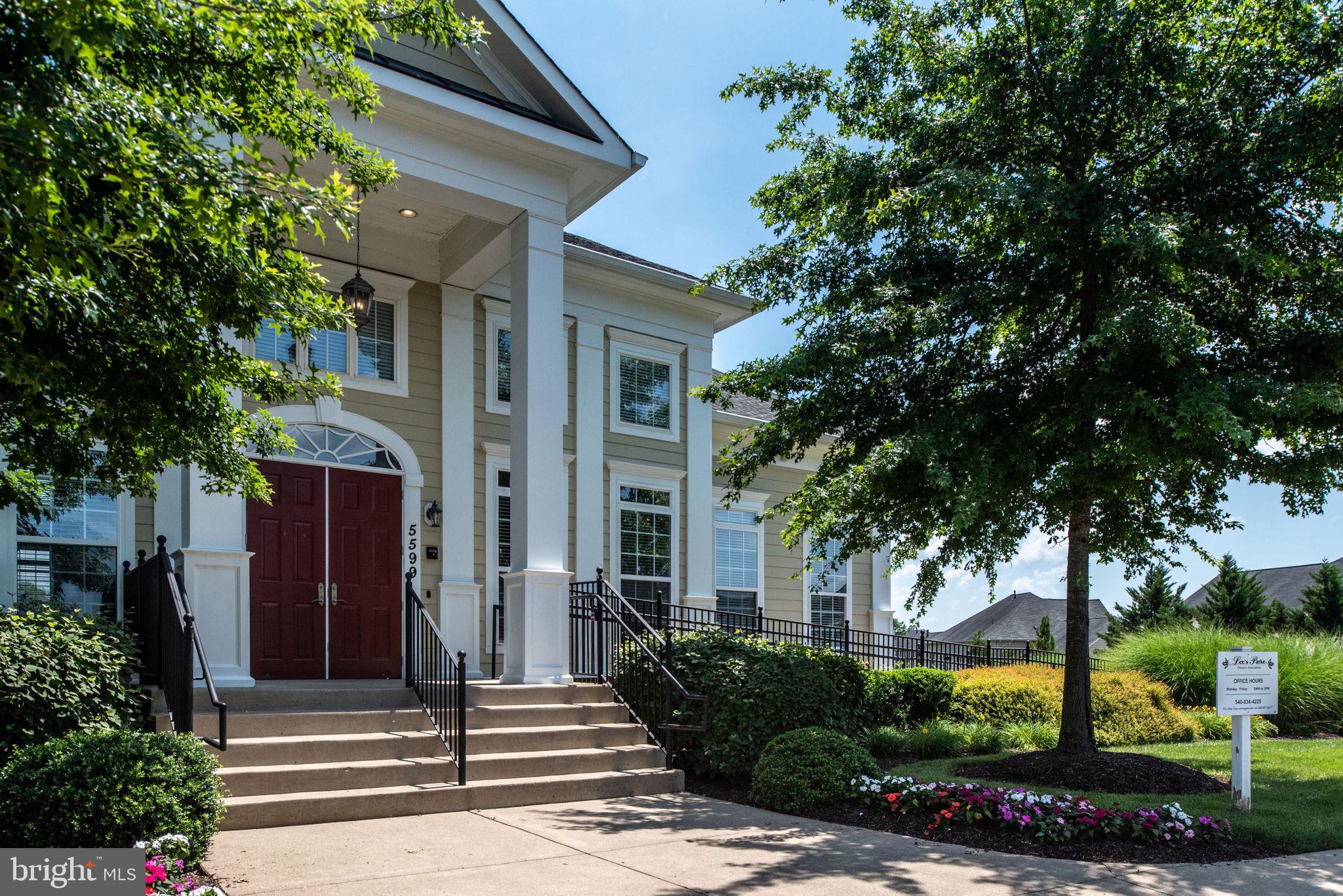 LEE'S PARKE - Residential