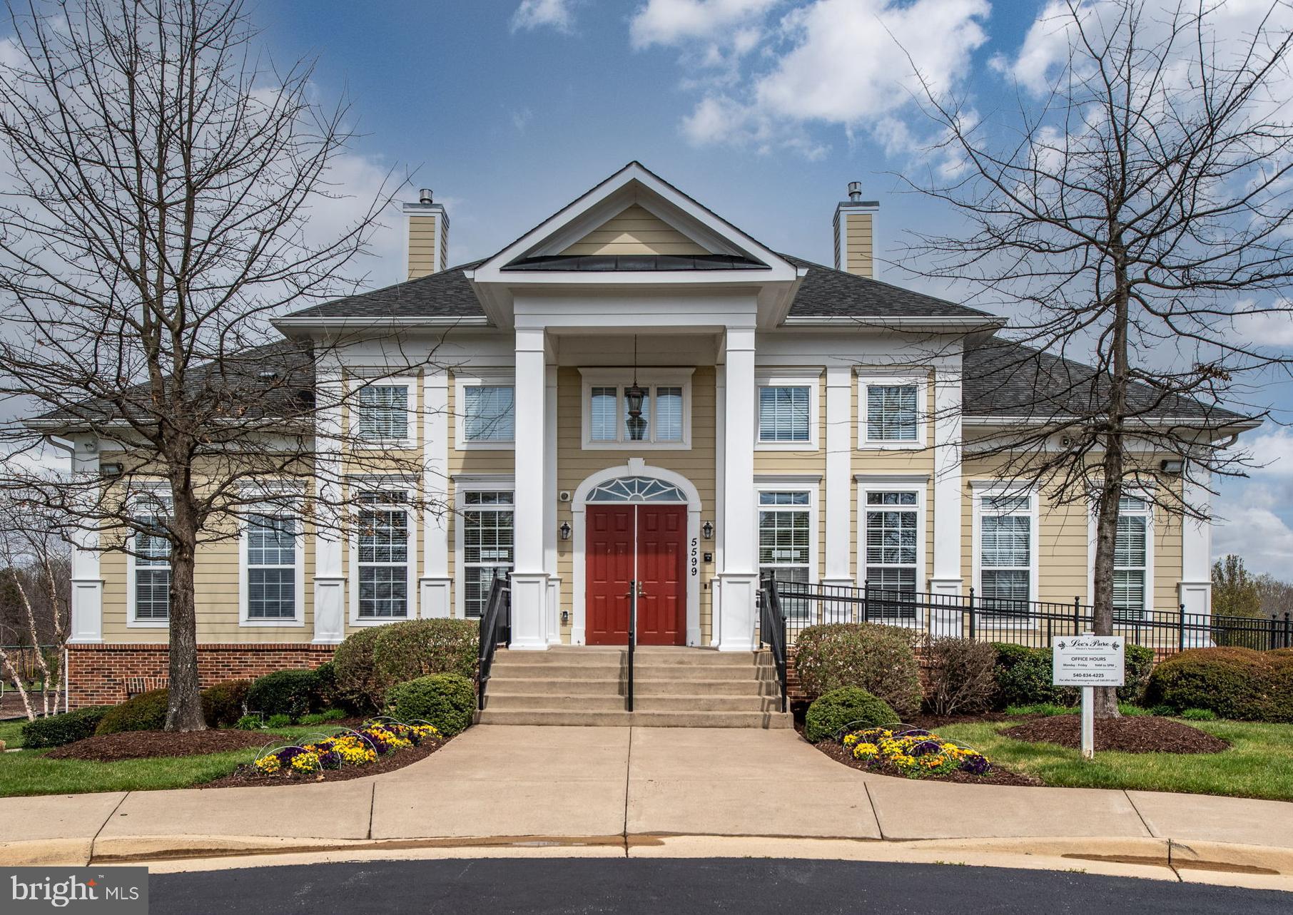 LEE'S PARKE - Residential