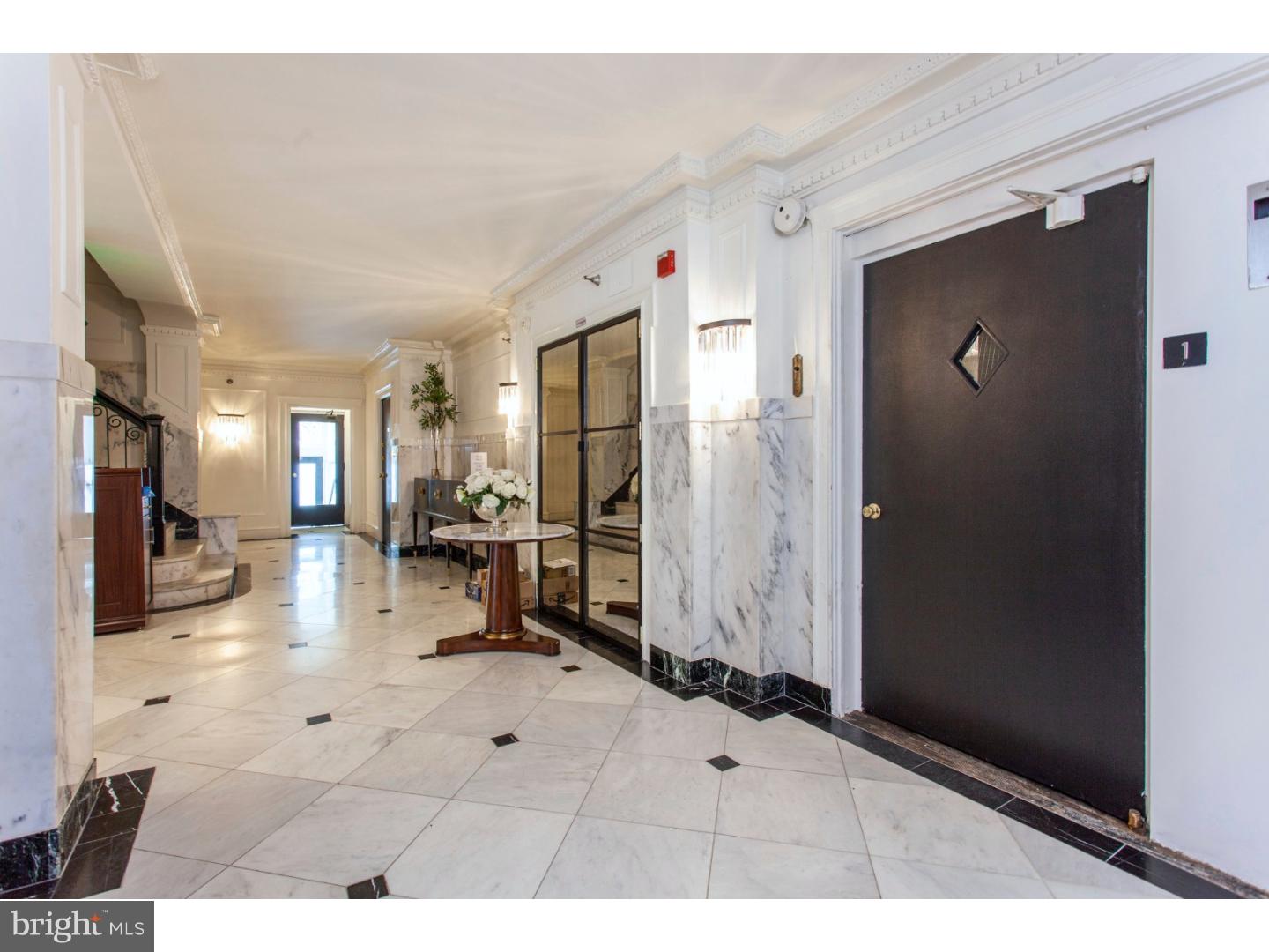 CENTER CITY - Residential Lease