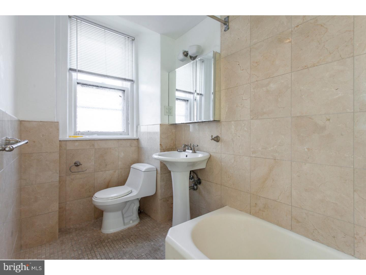 CENTER CITY - Residential Lease