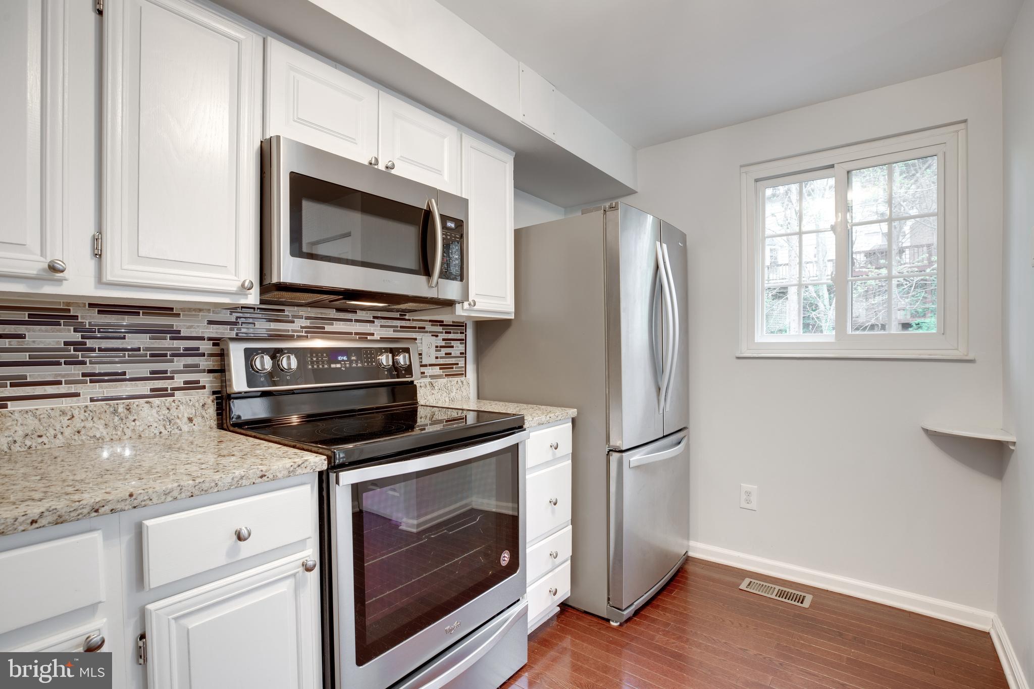 COURTS OF TYSONS - Residential