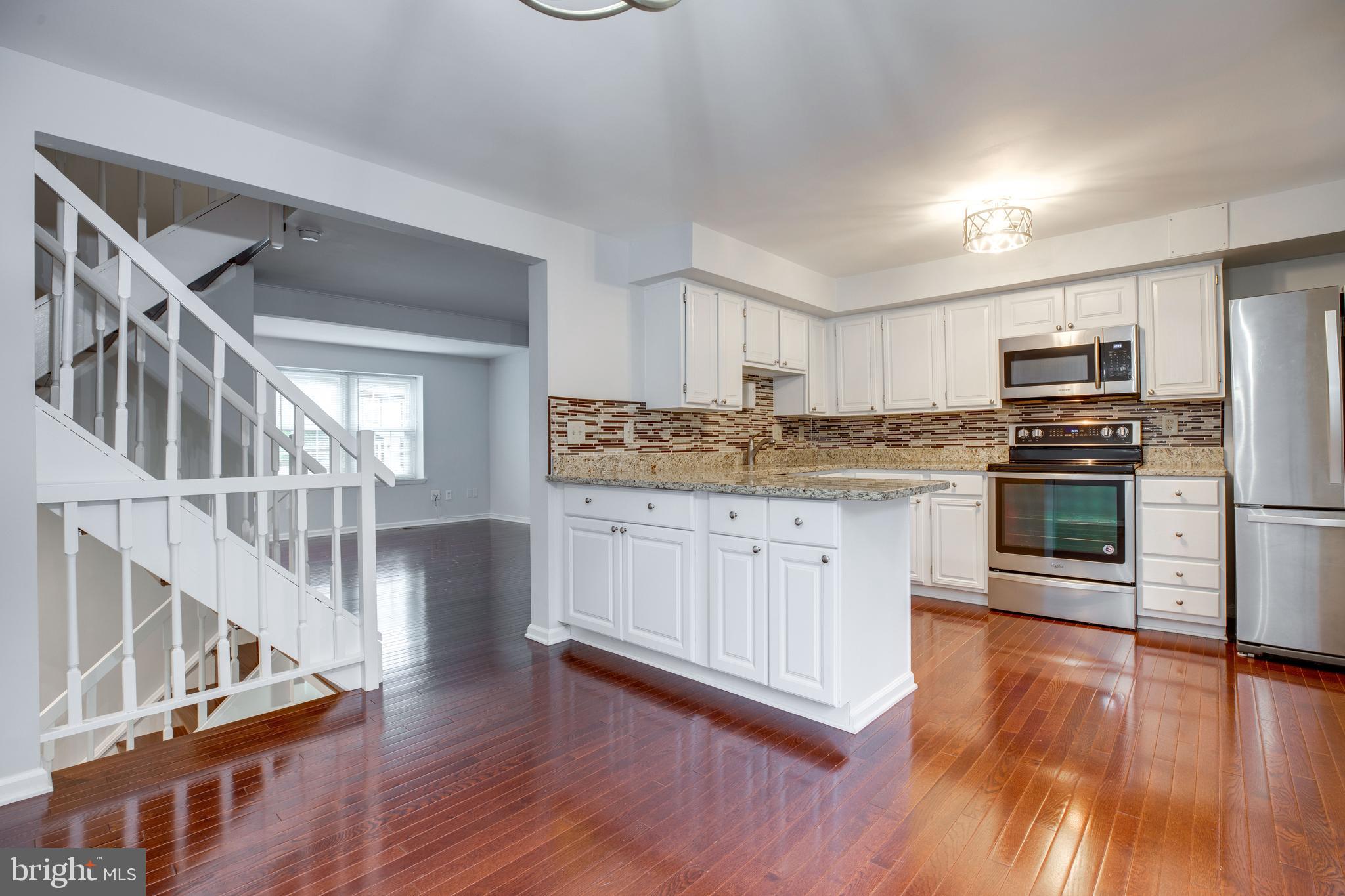 COURTS OF TYSONS - Residential