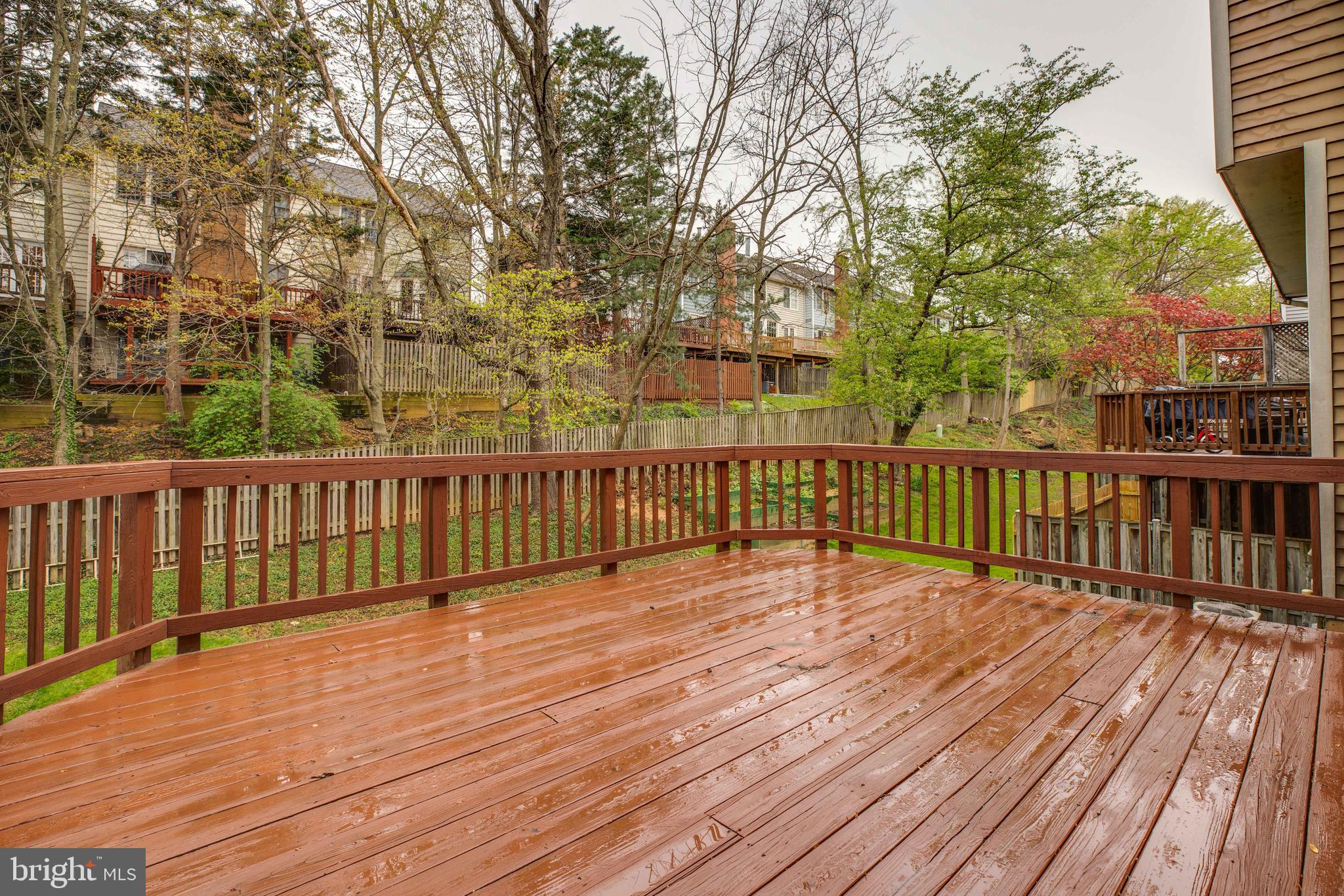 COURTS OF TYSONS - Residential