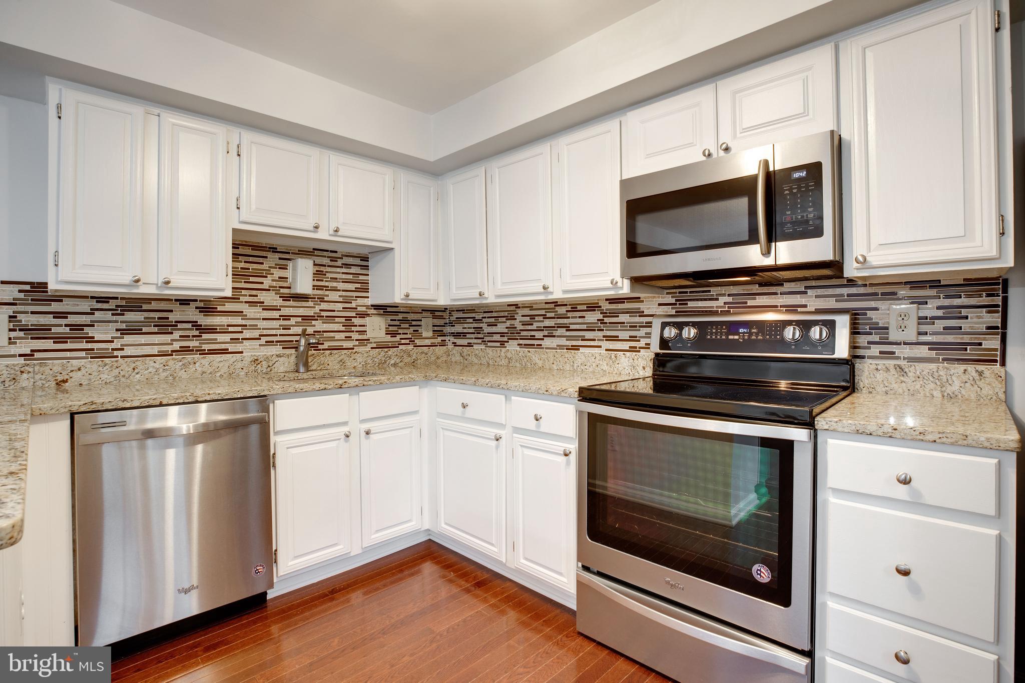 COURTS OF TYSONS - Residential