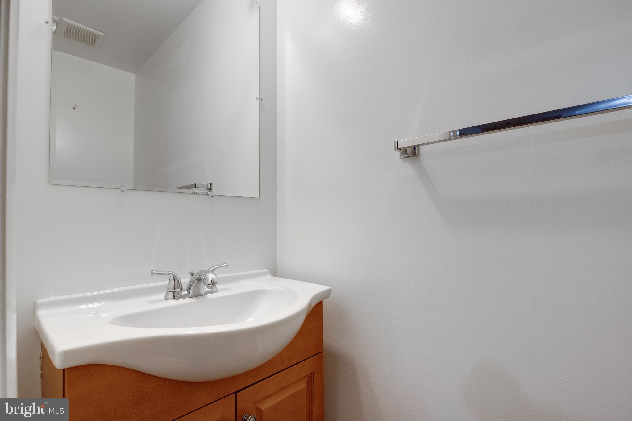 COURTS OF TYSONS - Residential