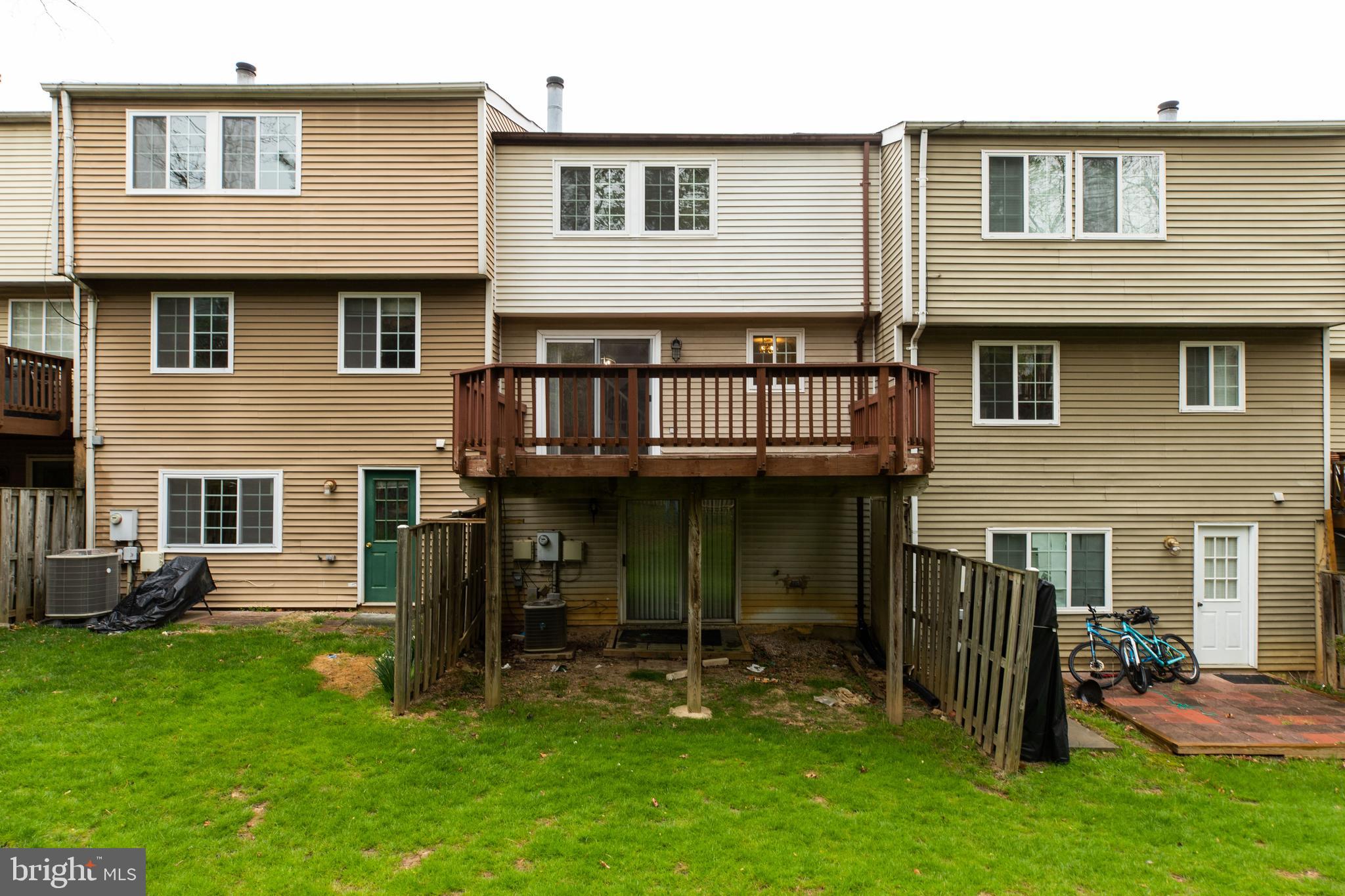 COURTS OF TYSONS - Residential