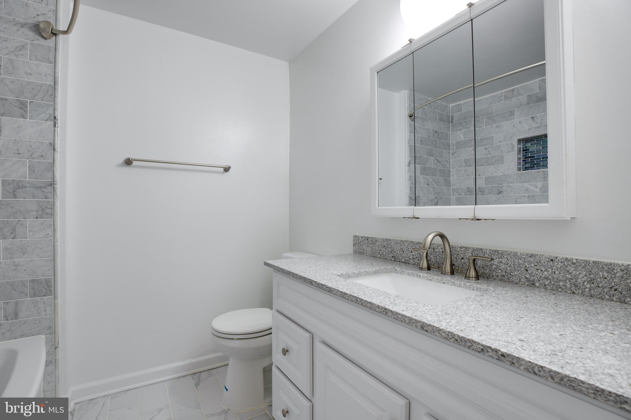 COURTS OF TYSONS - Residential