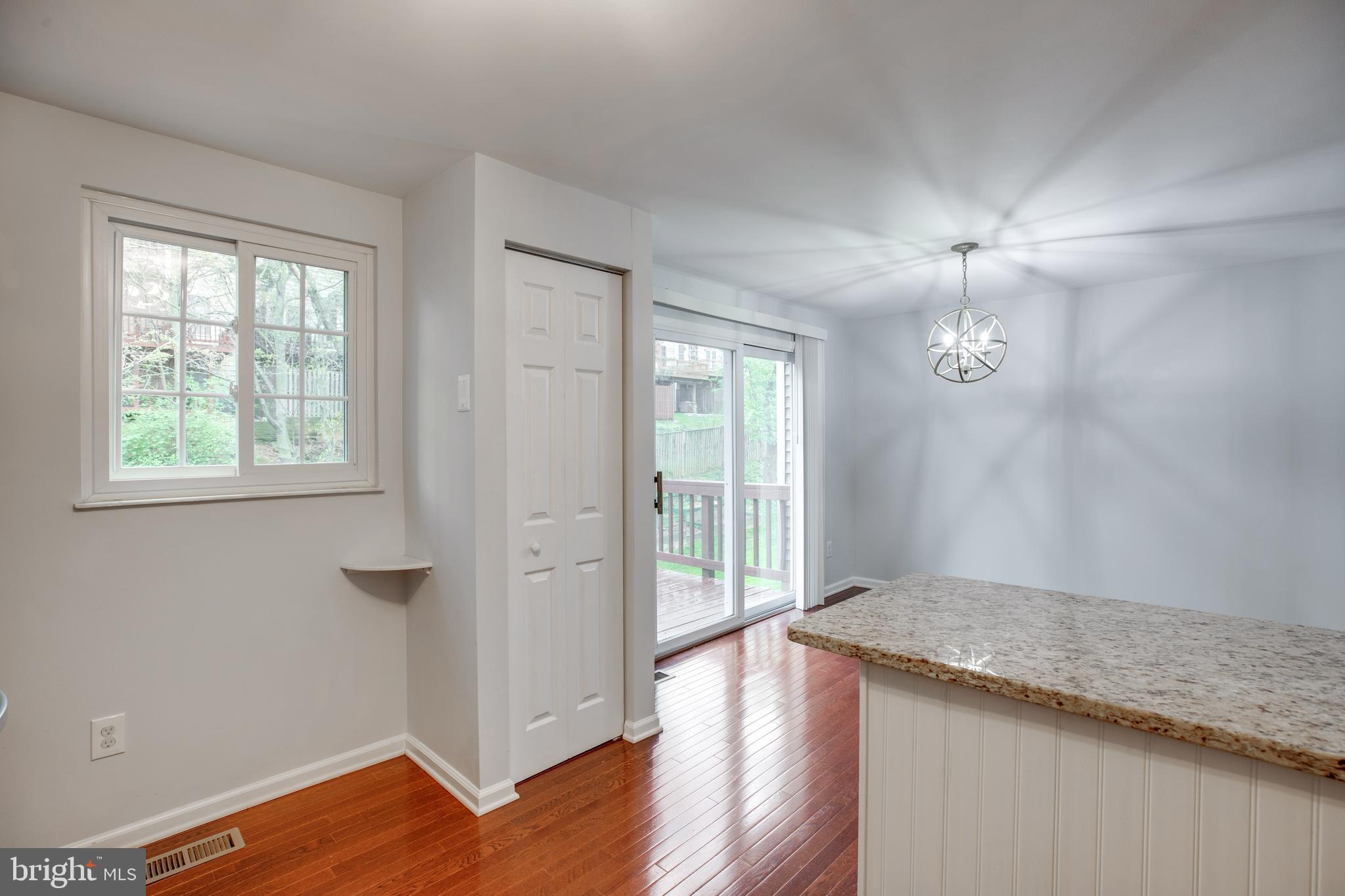 COURTS OF TYSONS - Residential