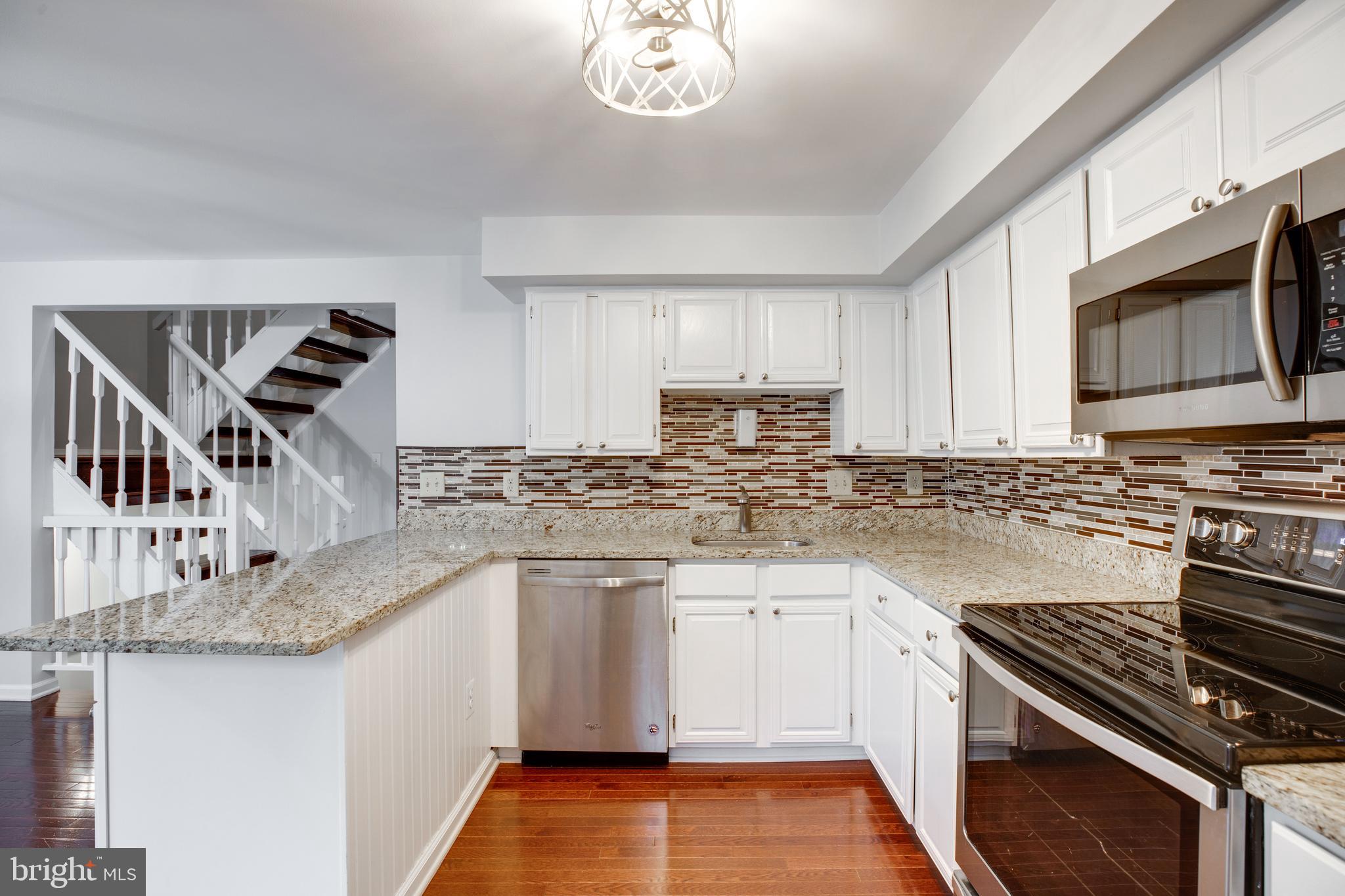 COURTS OF TYSONS - Residential