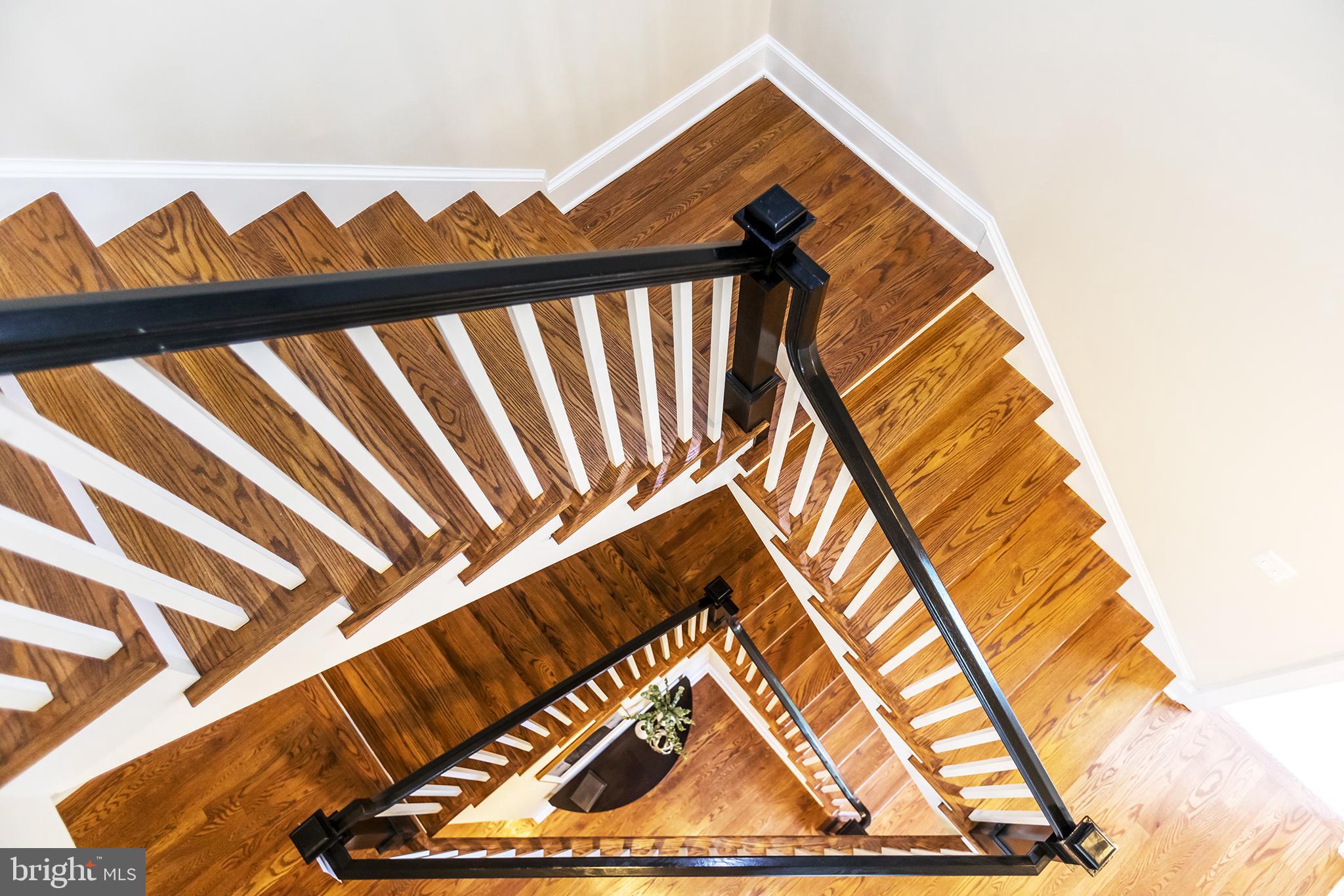 PINE KNOLLS - Residential