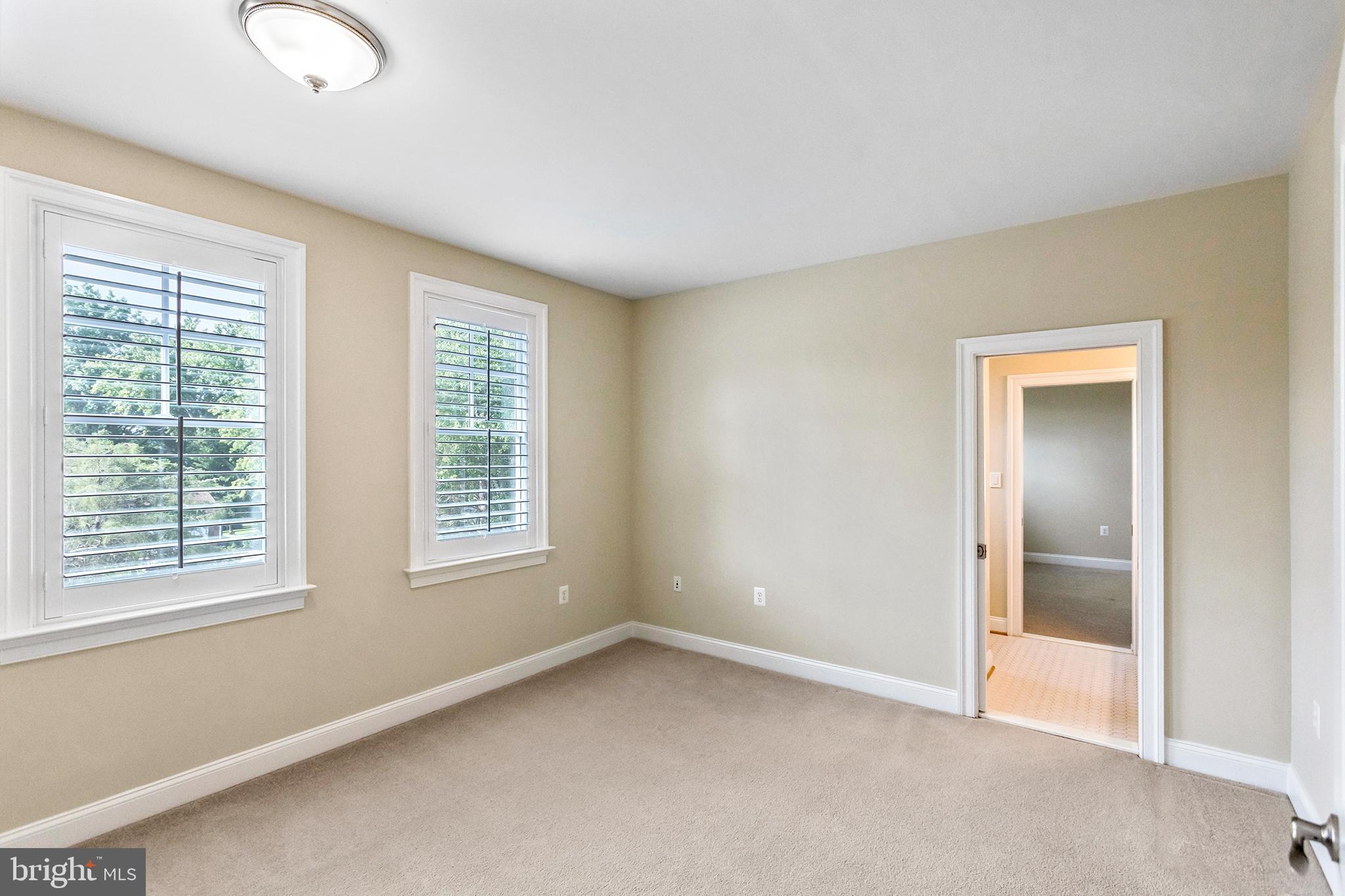 PINE KNOLLS - Residential