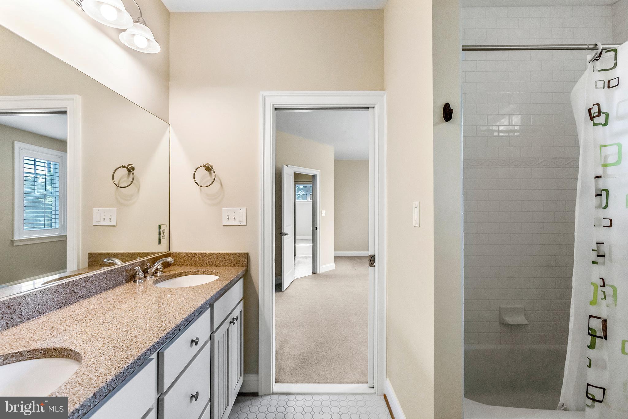 PINE KNOLLS - Residential