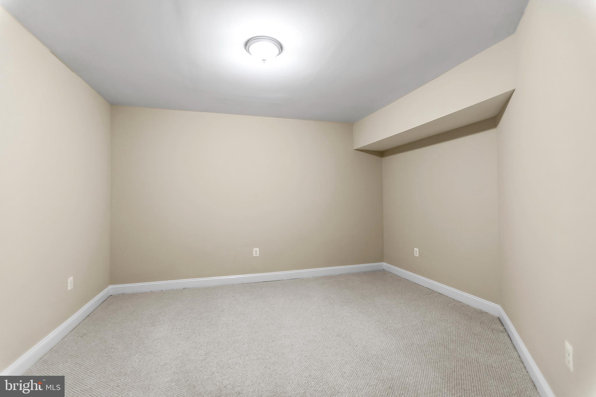 PINE KNOLLS - Residential