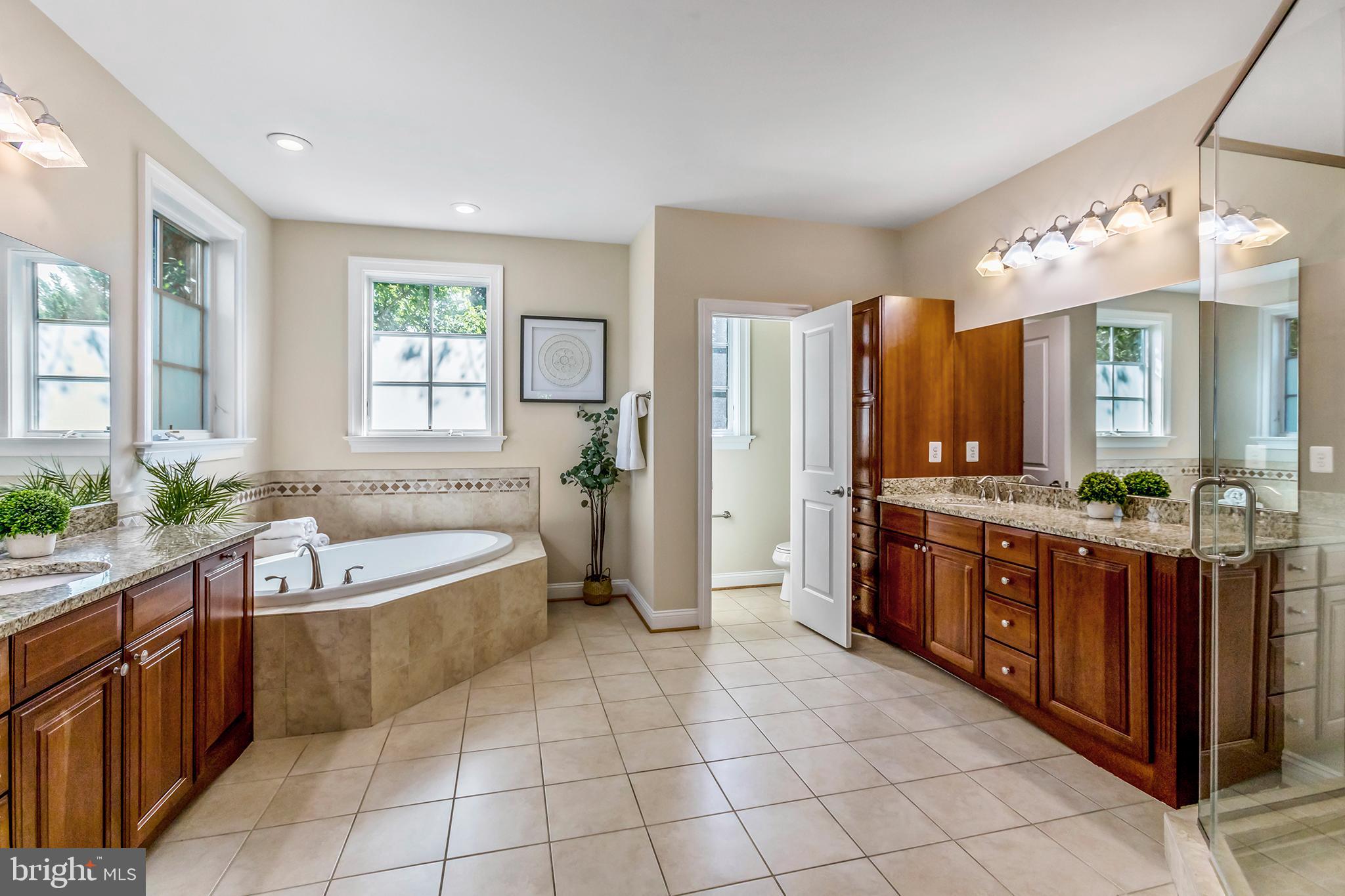 PINE KNOLLS - Residential