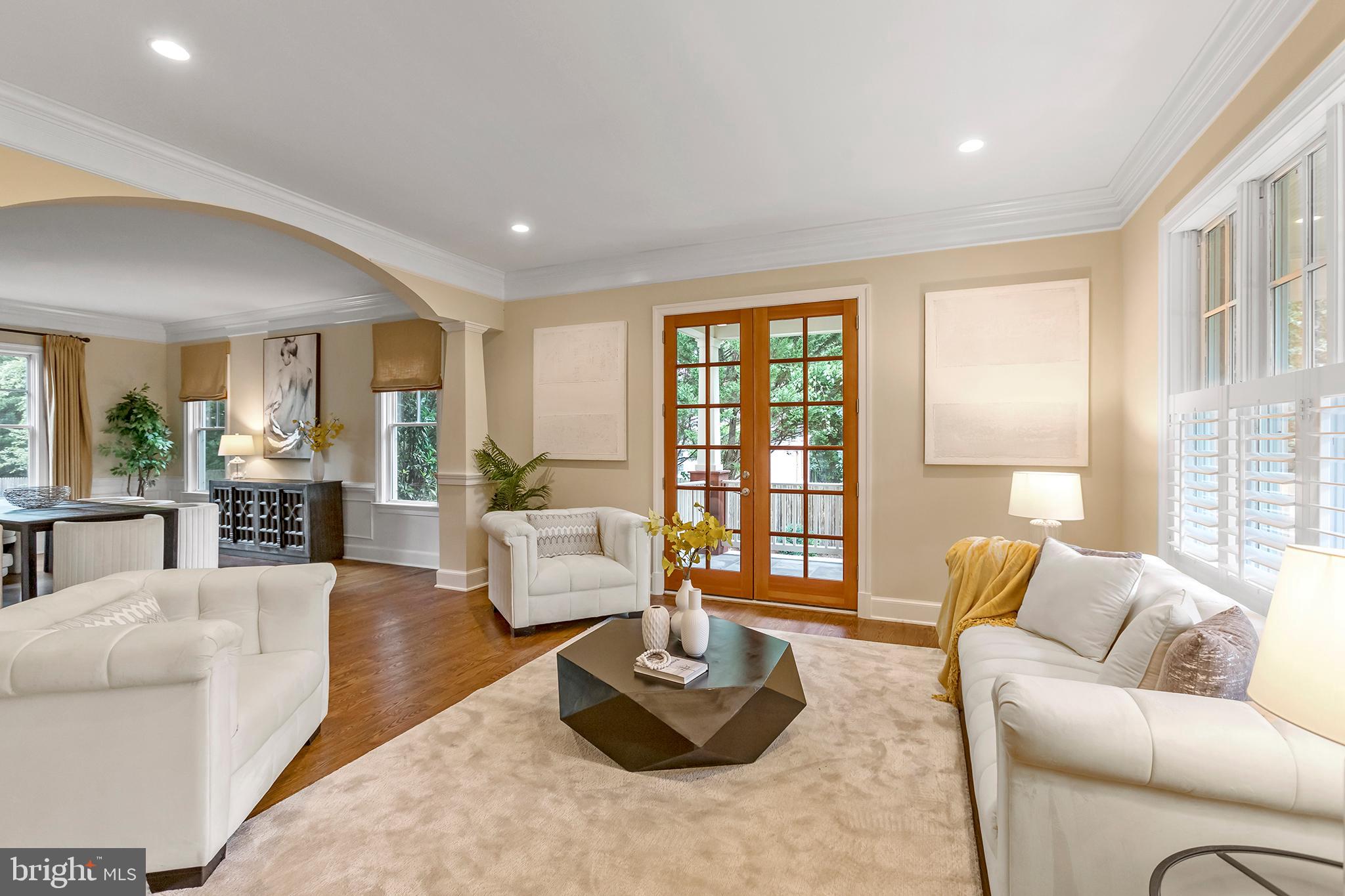 PINE KNOLLS - Residential