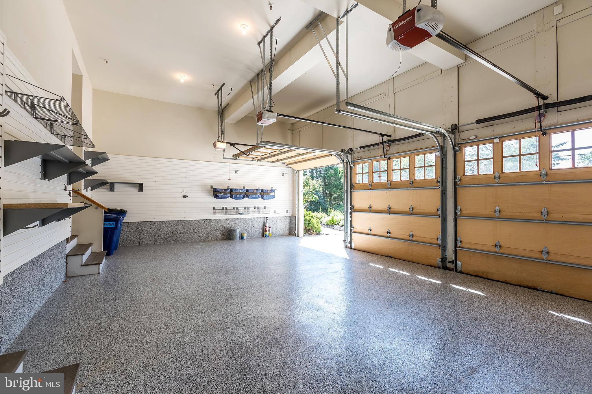 PINE KNOLLS - Residential