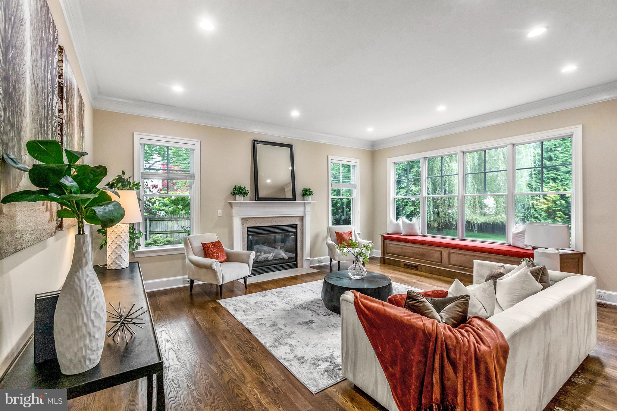 PINE KNOLLS - Residential