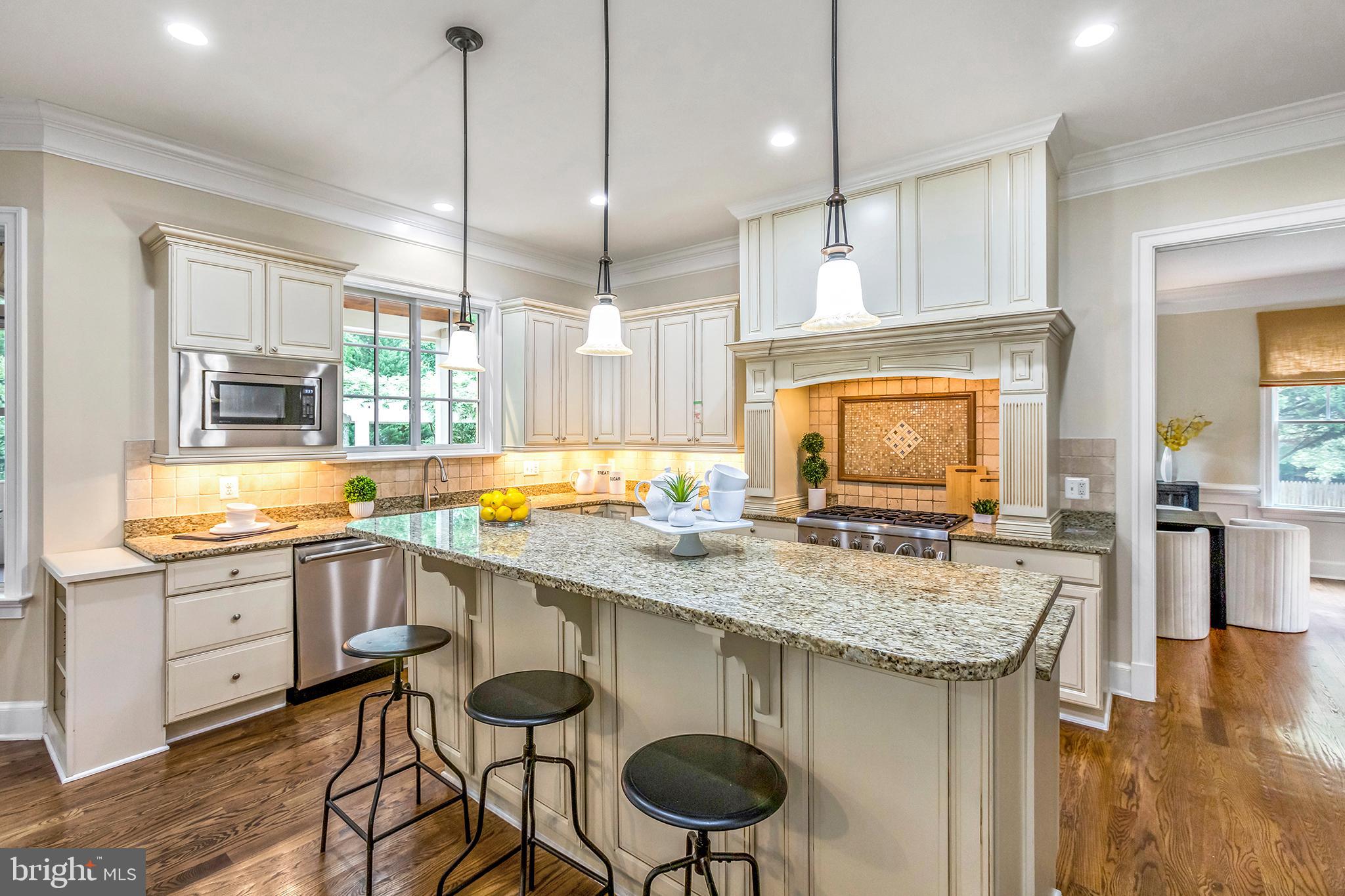 PINE KNOLLS - Residential