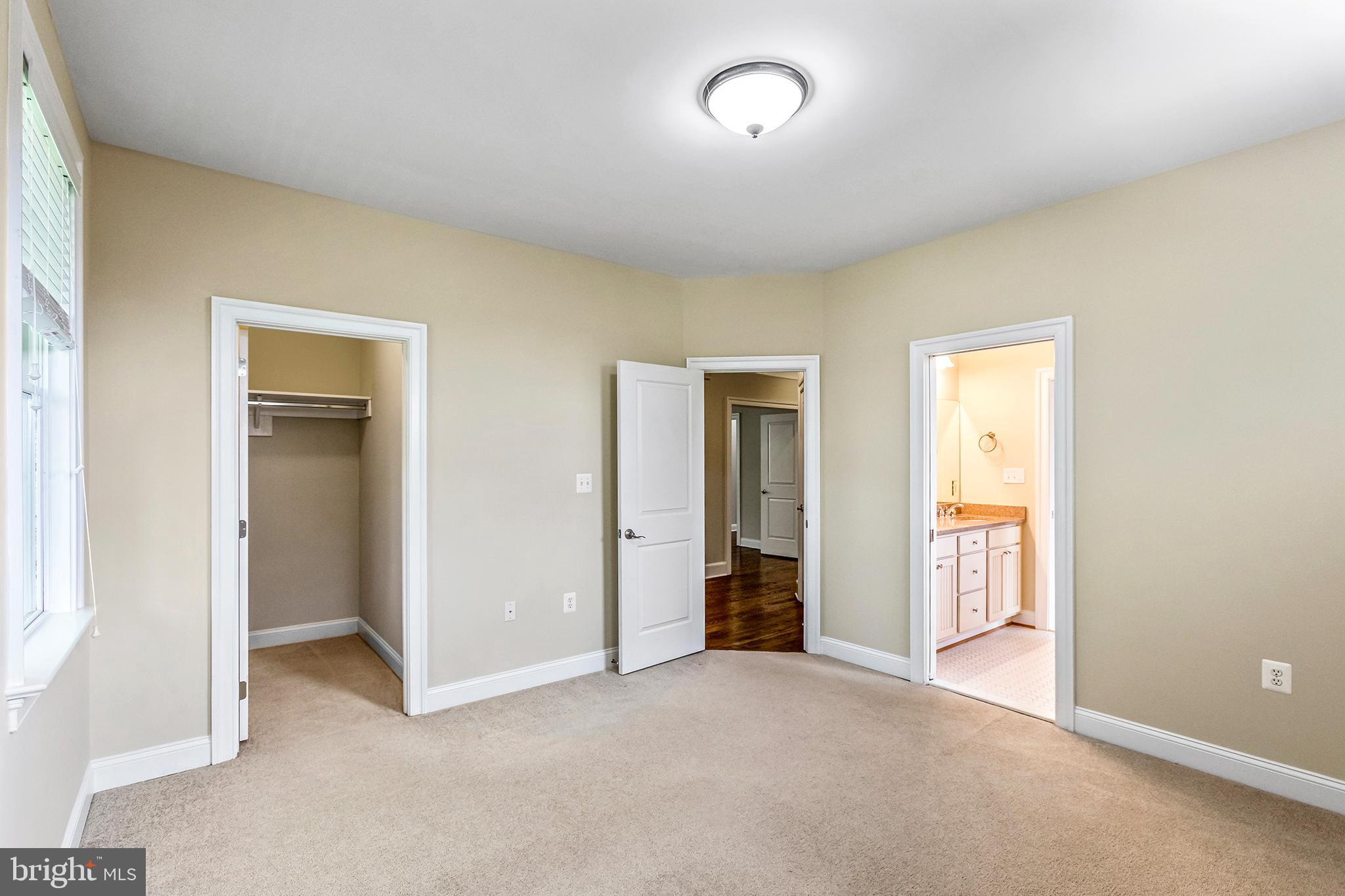 PINE KNOLLS - Residential