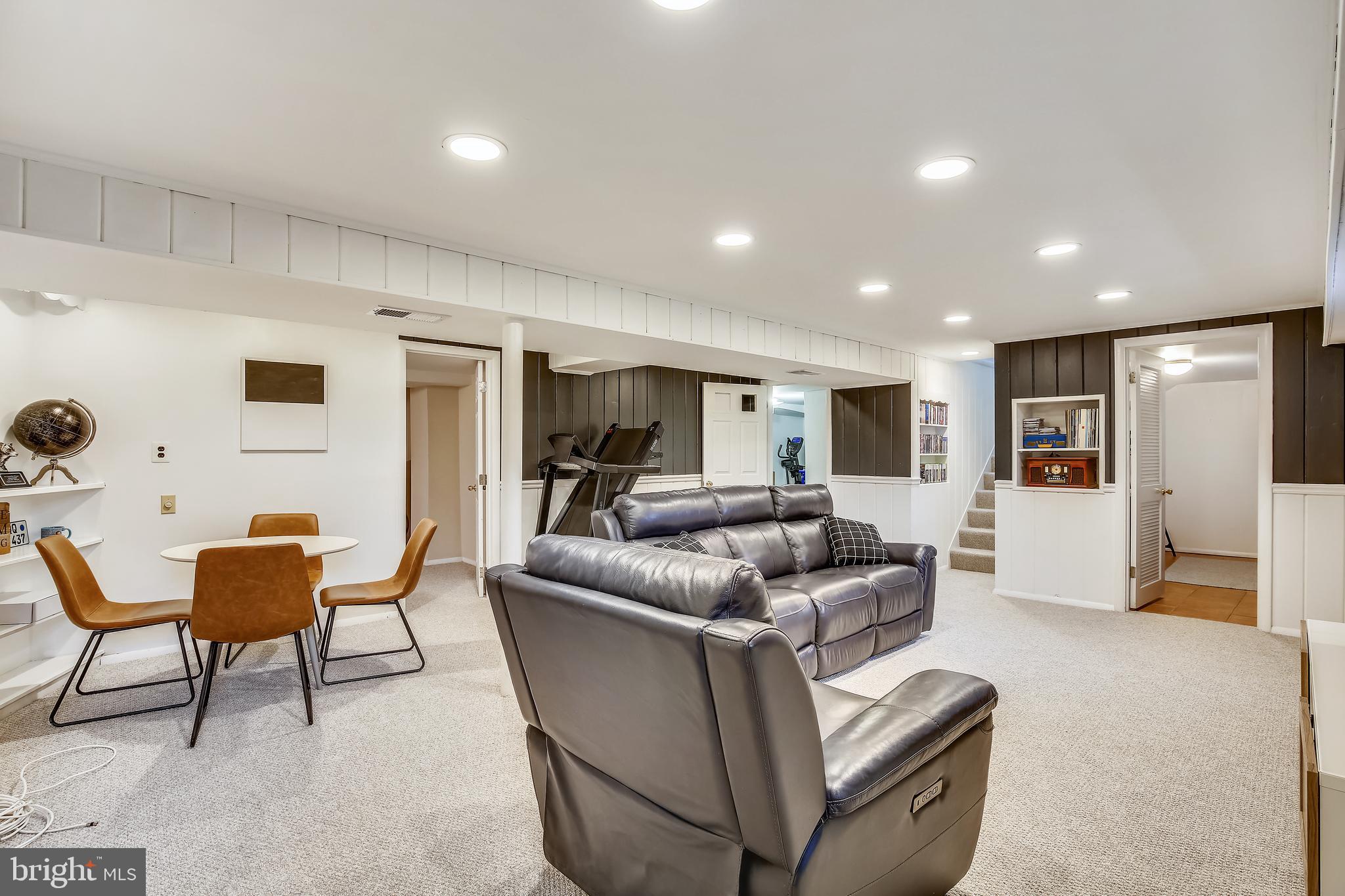 CARROLL KNOLLS - Residential