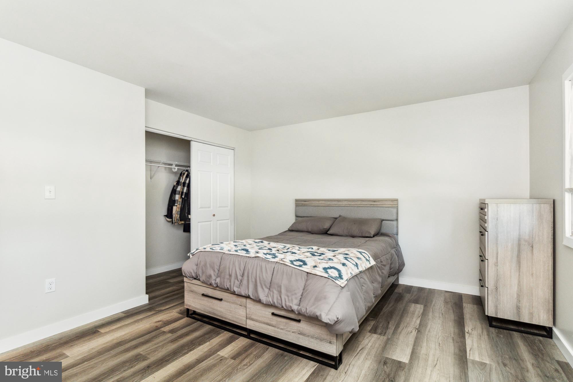 CHADWICK MANOR - Residential