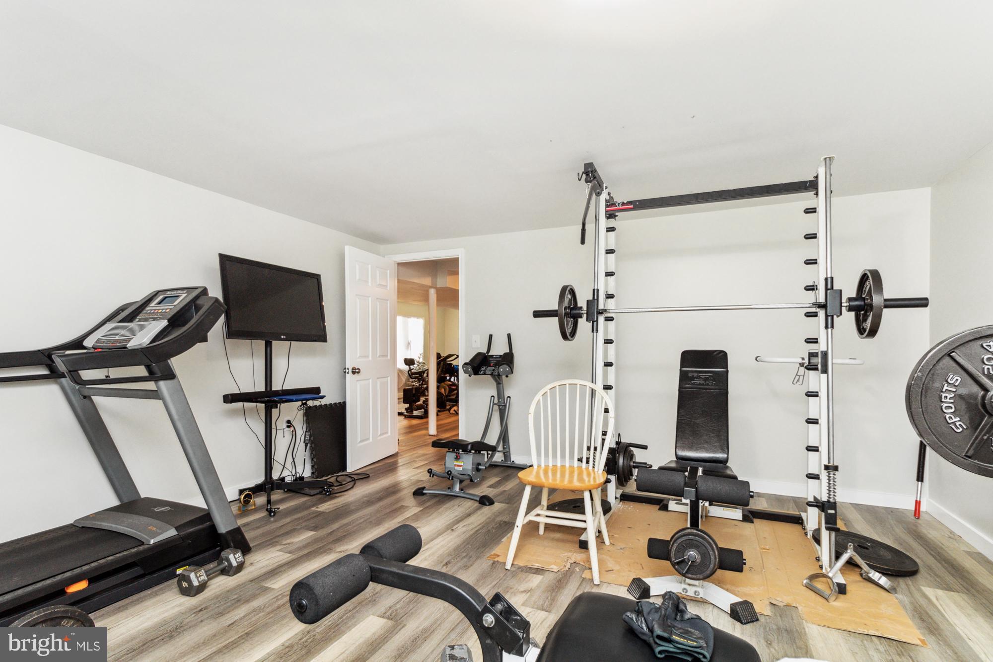 CHADWICK MANOR - Residential